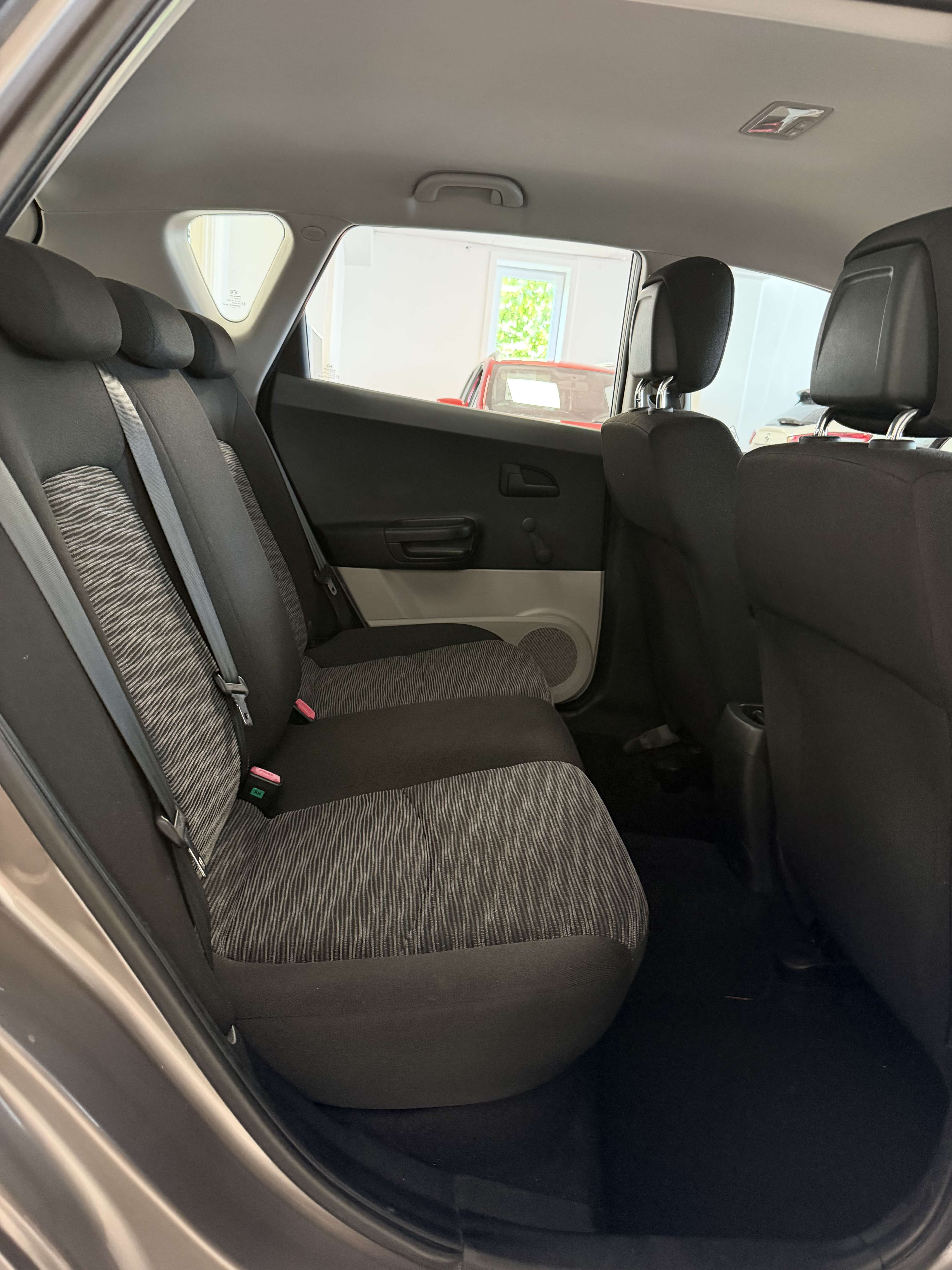 Kia Ceed / cee'd 1.4i EX 1 Jaar Garantie