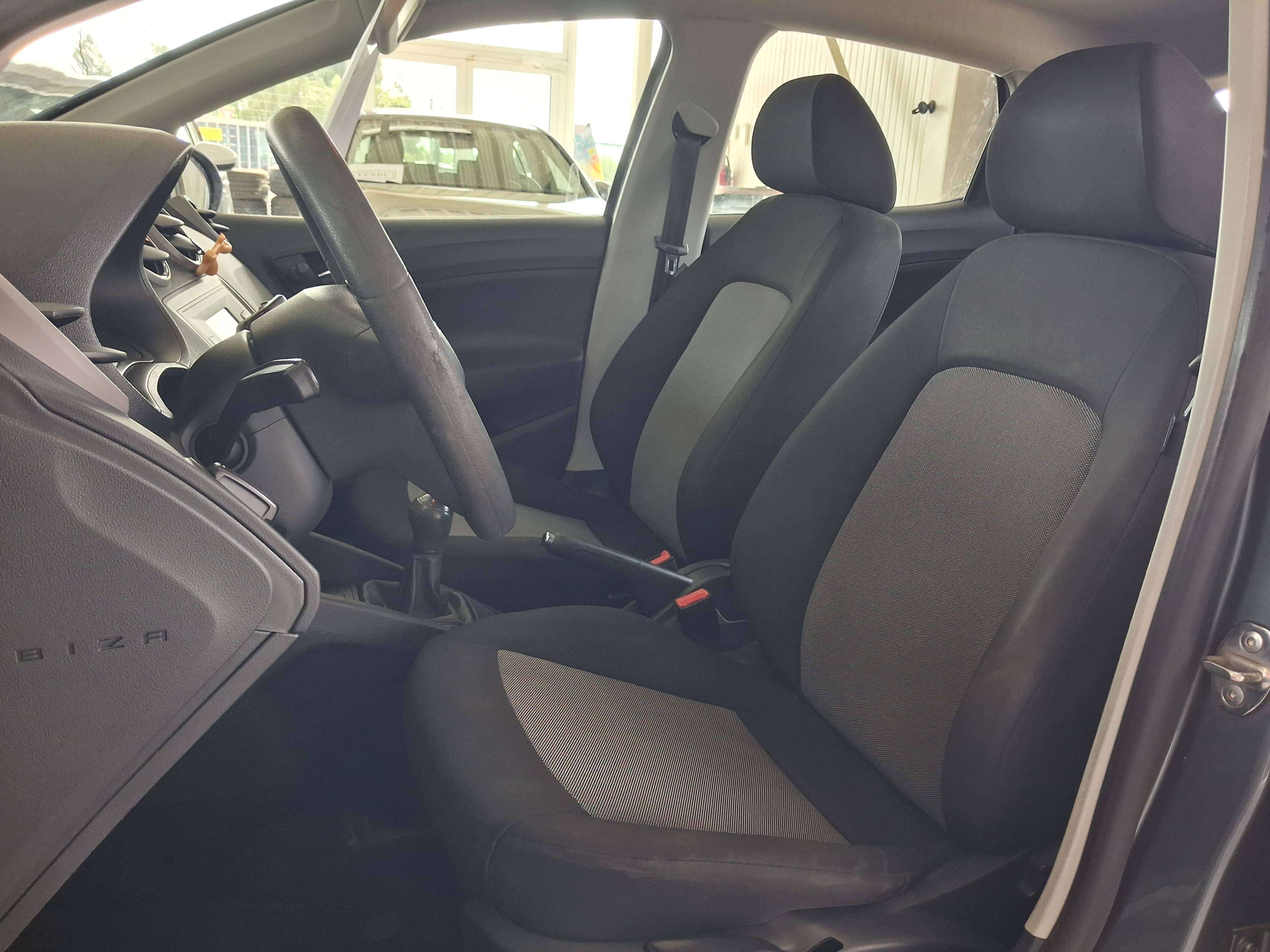 SEAT Ibiza Ibiza 1.0i MPI Reference/CLIM/RADIO/DETECTEUR DE RECUL