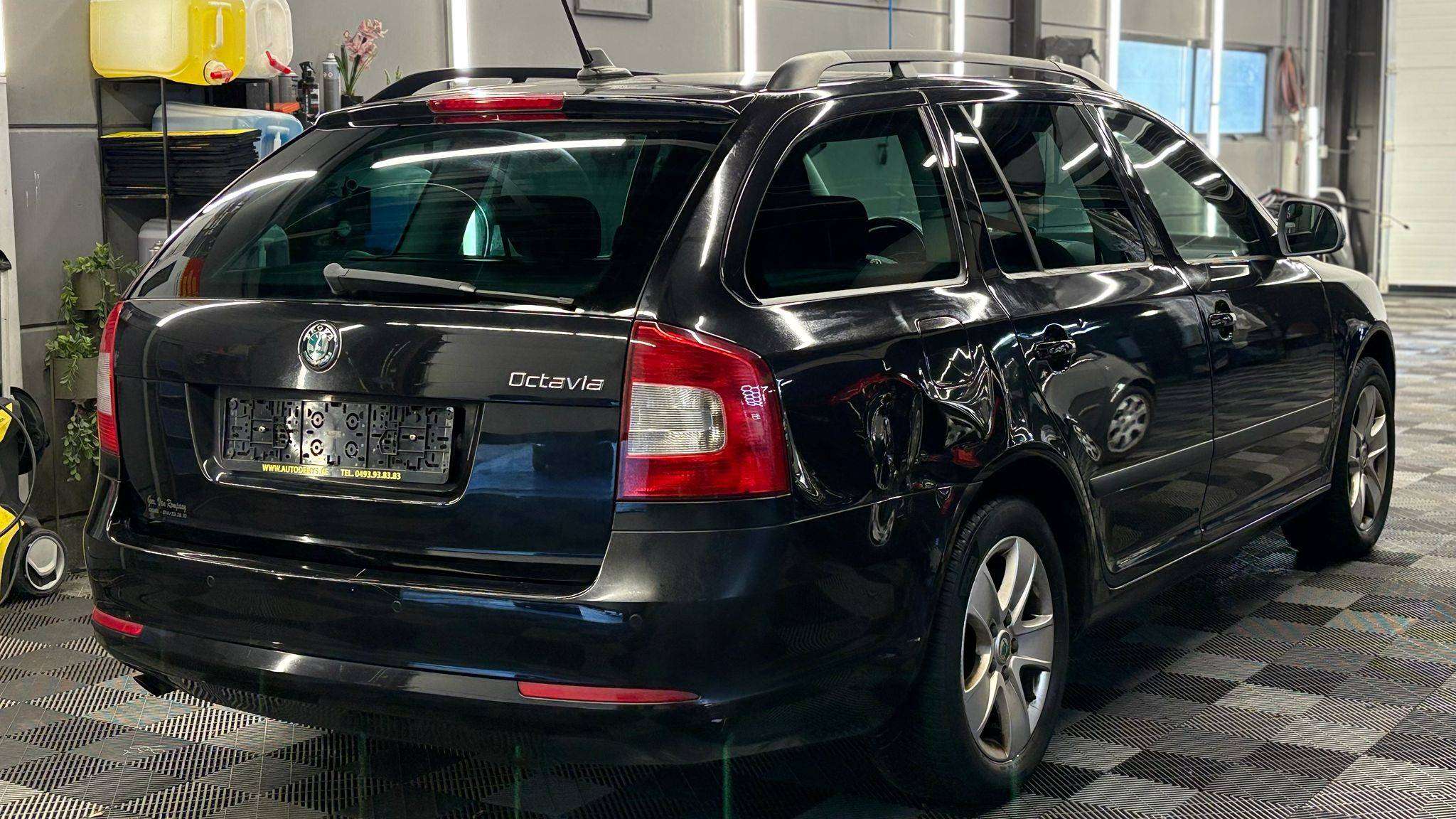 Skoda Octavia BENZINE bj2013 189700KM MANUEEL