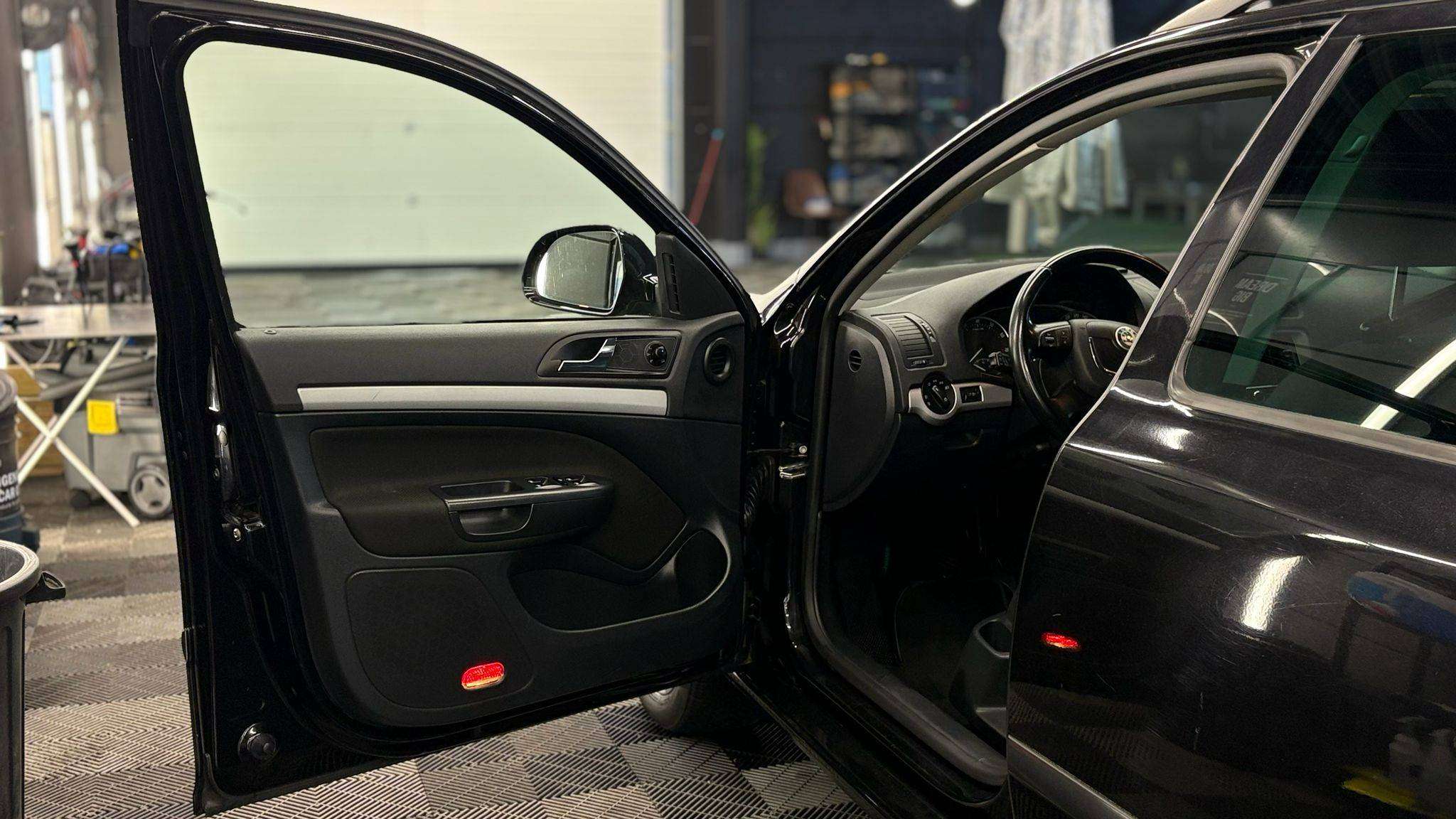 Skoda Octavia BENZINE bj2013 189700KM MANUEEL