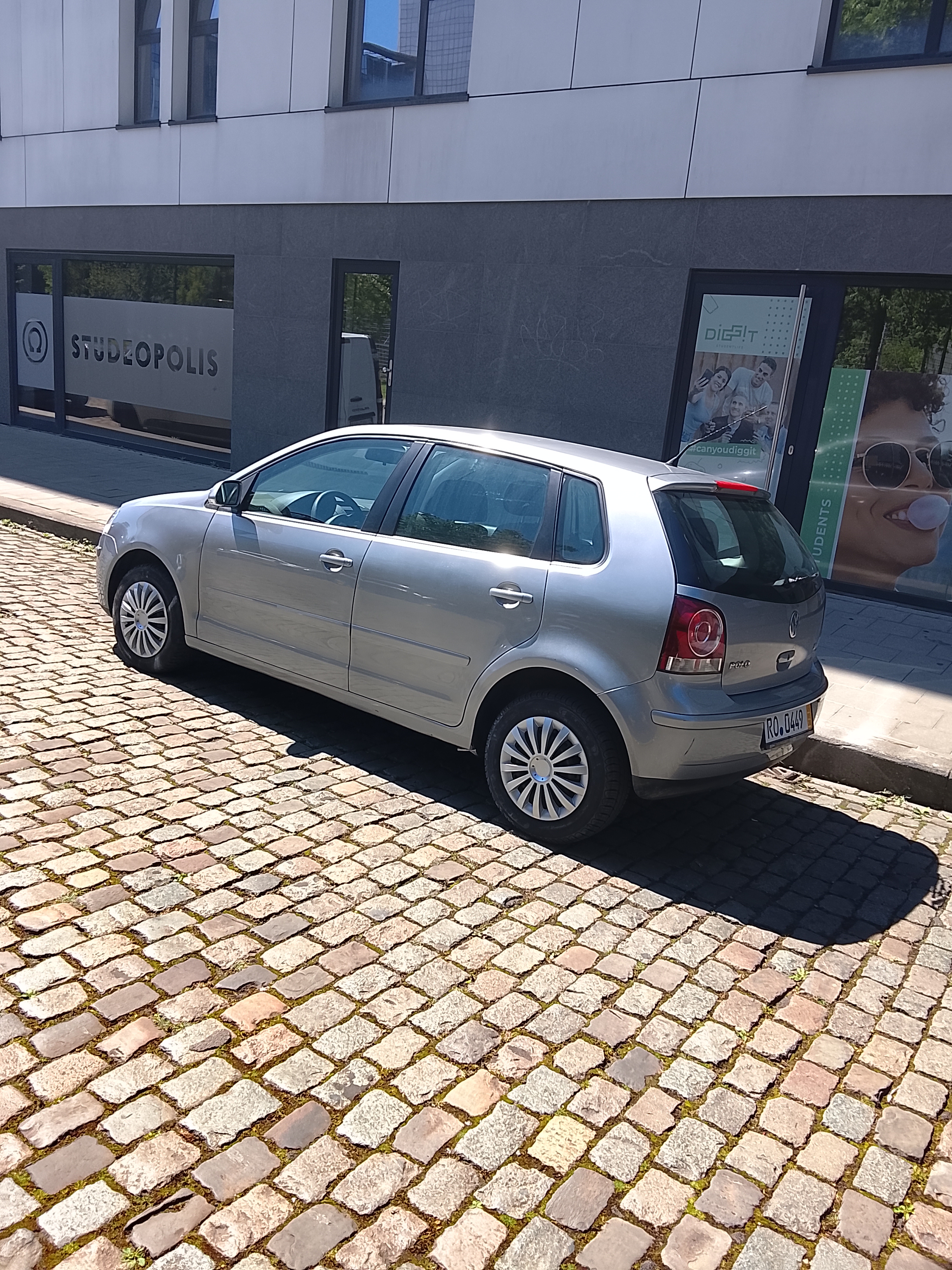 Volkswagen Polo IV (2) 1.4 75 CARAT 5P