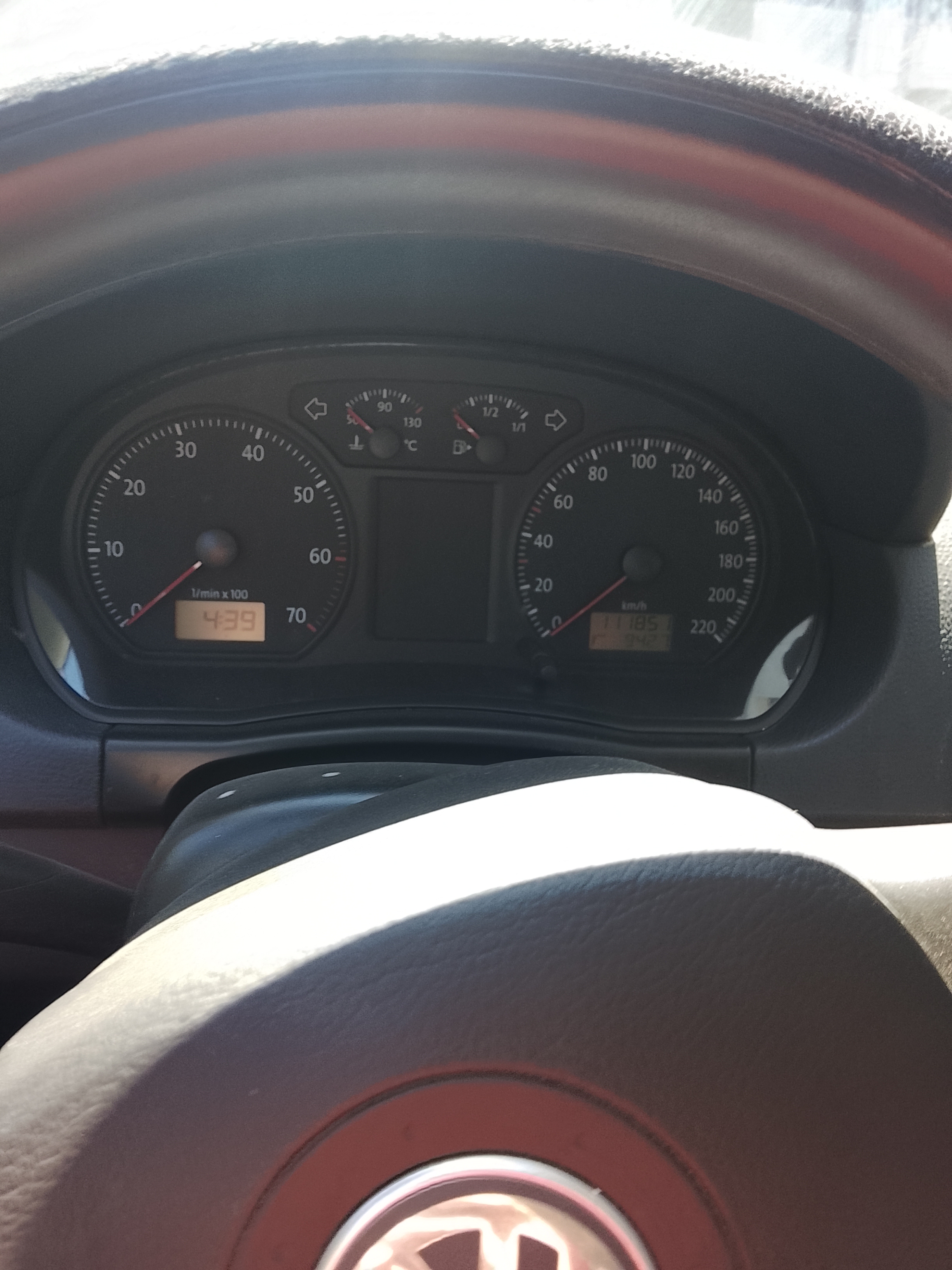 Volkswagen Polo IV (2) 1.4 75 CARAT 5P