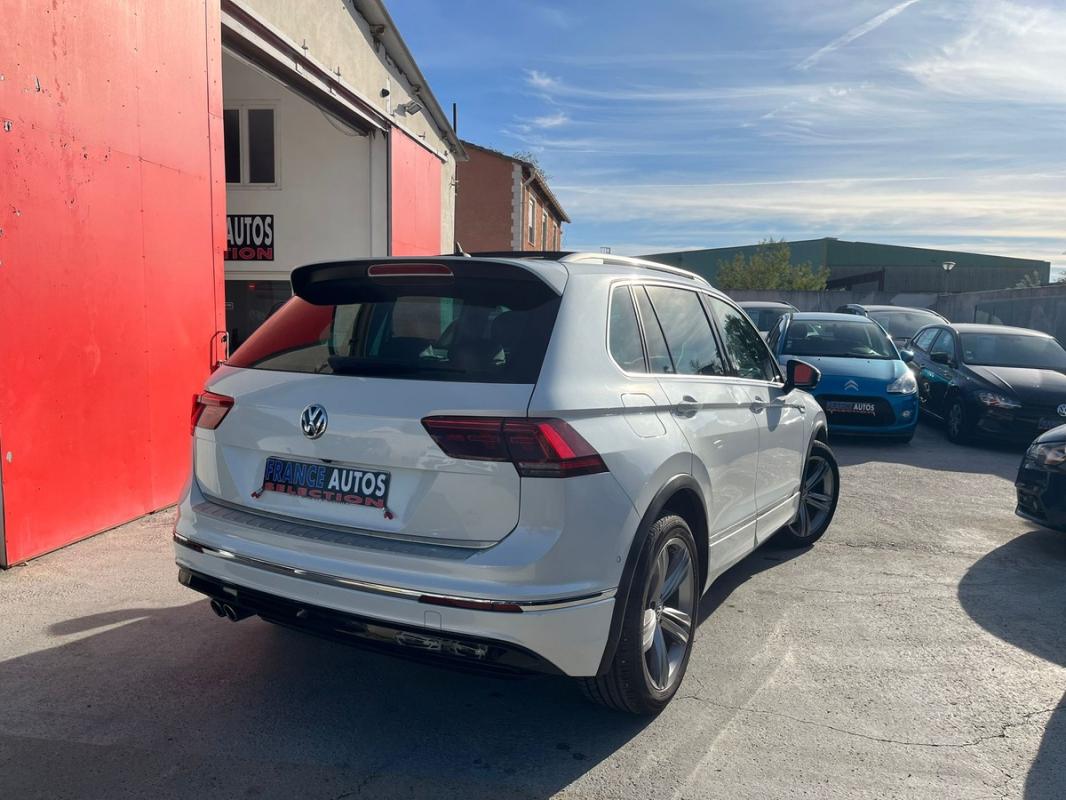 Volkswagen Tiguan 2.0L TDI 150 CH R-LINE - BOÎTE AUTOMATIQUE- ENTIÈREMENT RÉVISÉE ET GARANTIE