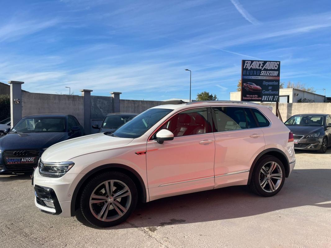 Volkswagen Tiguan 2.0L TDI 150 CH R-LINE - BOÎTE AUTOMATIQUE- ENTIÈREMENT RÉVISÉE ET GARANTIE