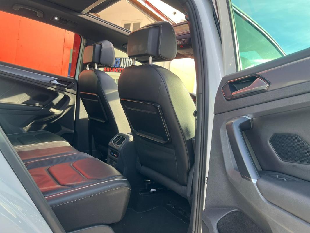 Volkswagen Tiguan 2.0L TDI 150 CH R-LINE - BOÎTE AUTOMATIQUE- ENTIÈREMENT RÉVISÉE ET GARANTIE