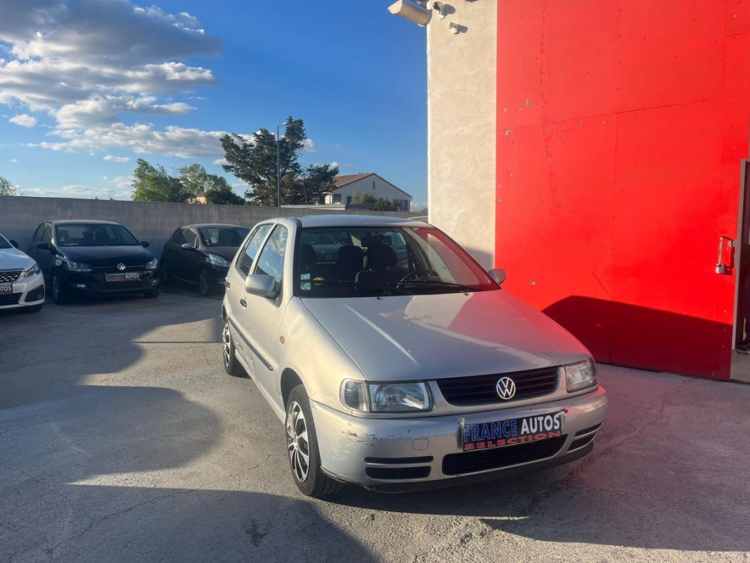 Volkswagen Polo 1.4 ESSENCE 60 CH EMBRAYAGE & DISTRI NEUFS | ENTIÈREMENT RÉVISÉE GARANTIE
