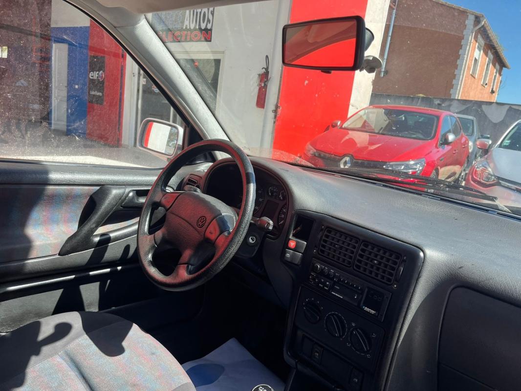 Volkswagen Polo 1.4 ESSENCE 60 CH EMBRAYAGE & DISTRI NEUFS | ENTIÈREMENT RÉVISÉE GARANTIE