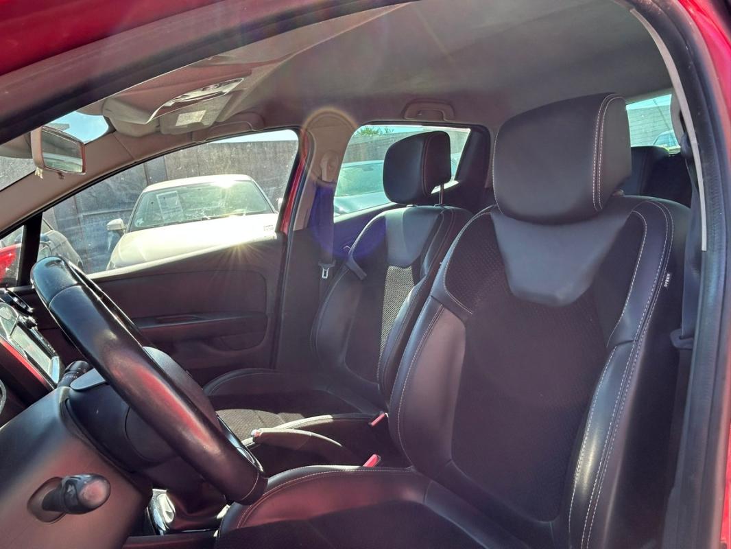 Renault Clio IV 1.5 DCI 90 CH PHASE 2 | ENTIÈREMENT RÉVISÉE & GARANTIE 12 MOIS EN EUROPE