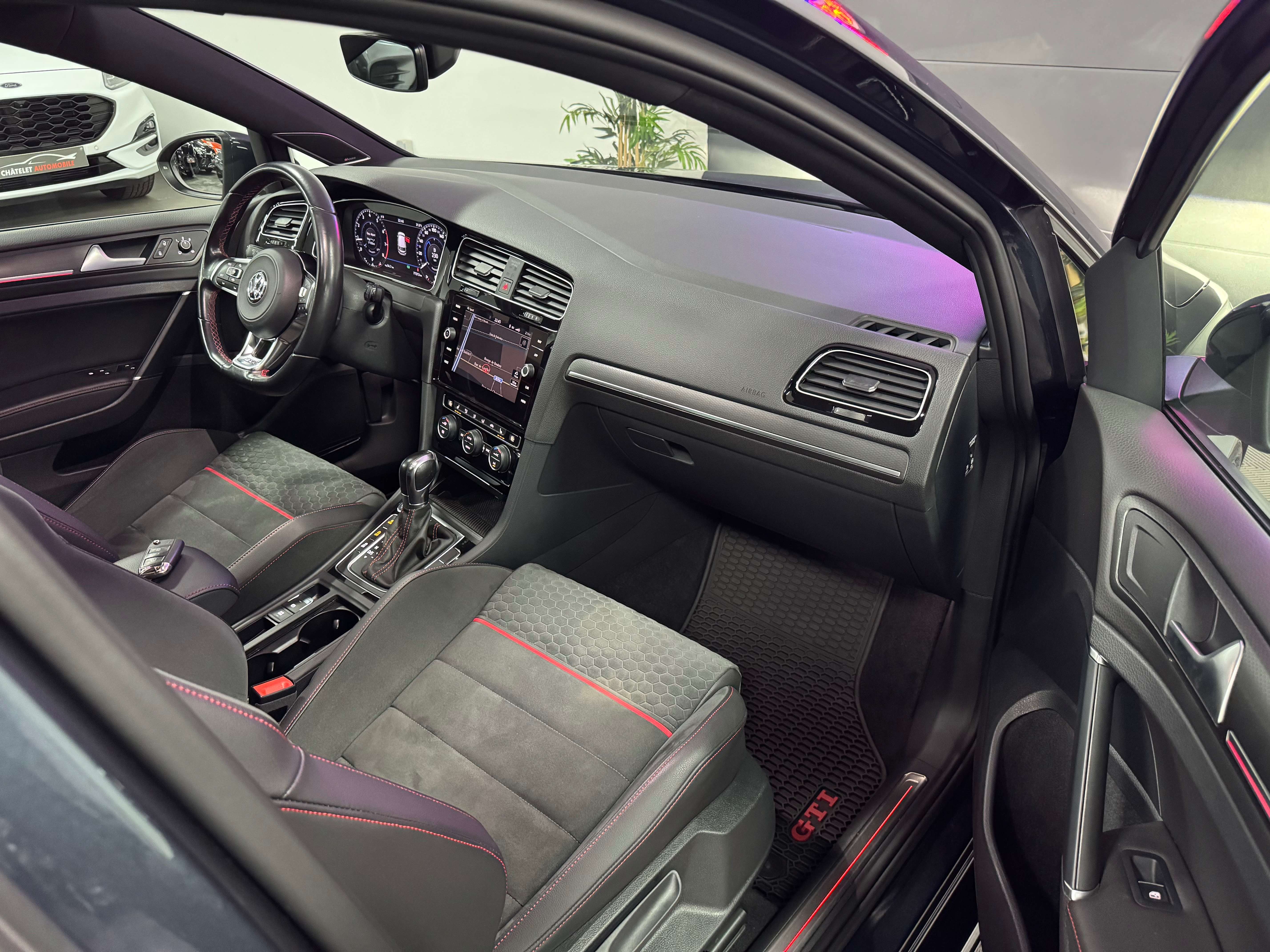 Volkswagen Golf GTI 2.0 TSI Performance Full Toit Caméra 12 mois garantie