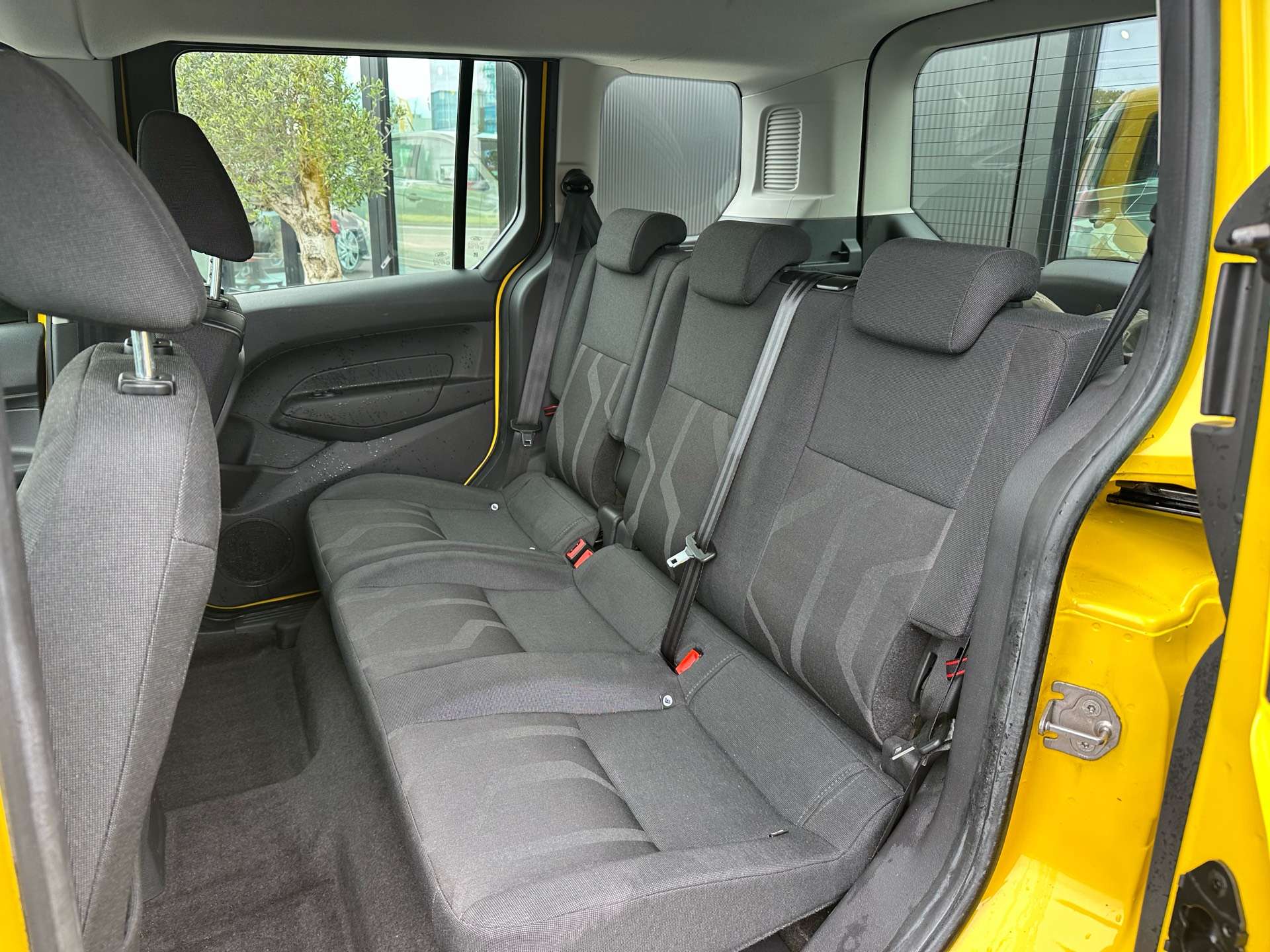 Ford Tourneo Connect 1.0 EcoBoost. Airco 5 Places. 129000km