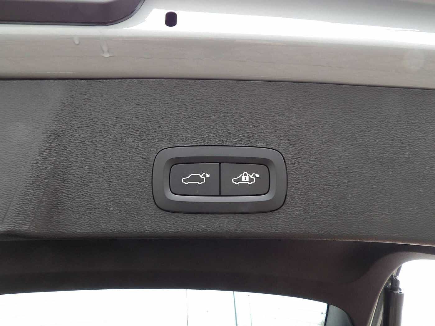 Volvo XC40 XC40 2.0 B3 MHEV Ultimate
