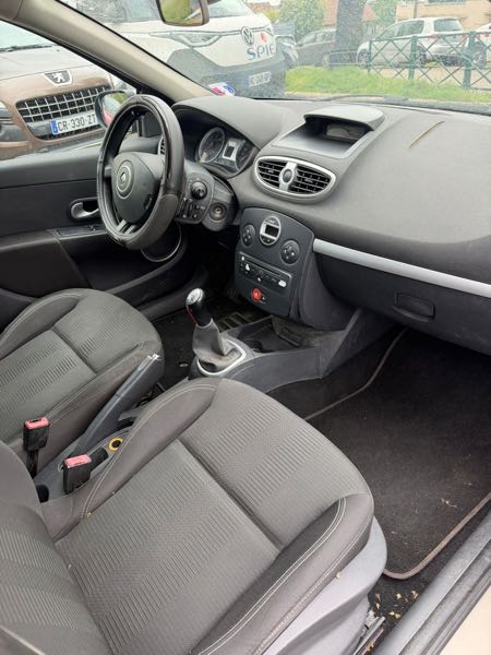 Renault Clio III 1.5 DCI 85 CONFORT DYNAMIQUE 3P