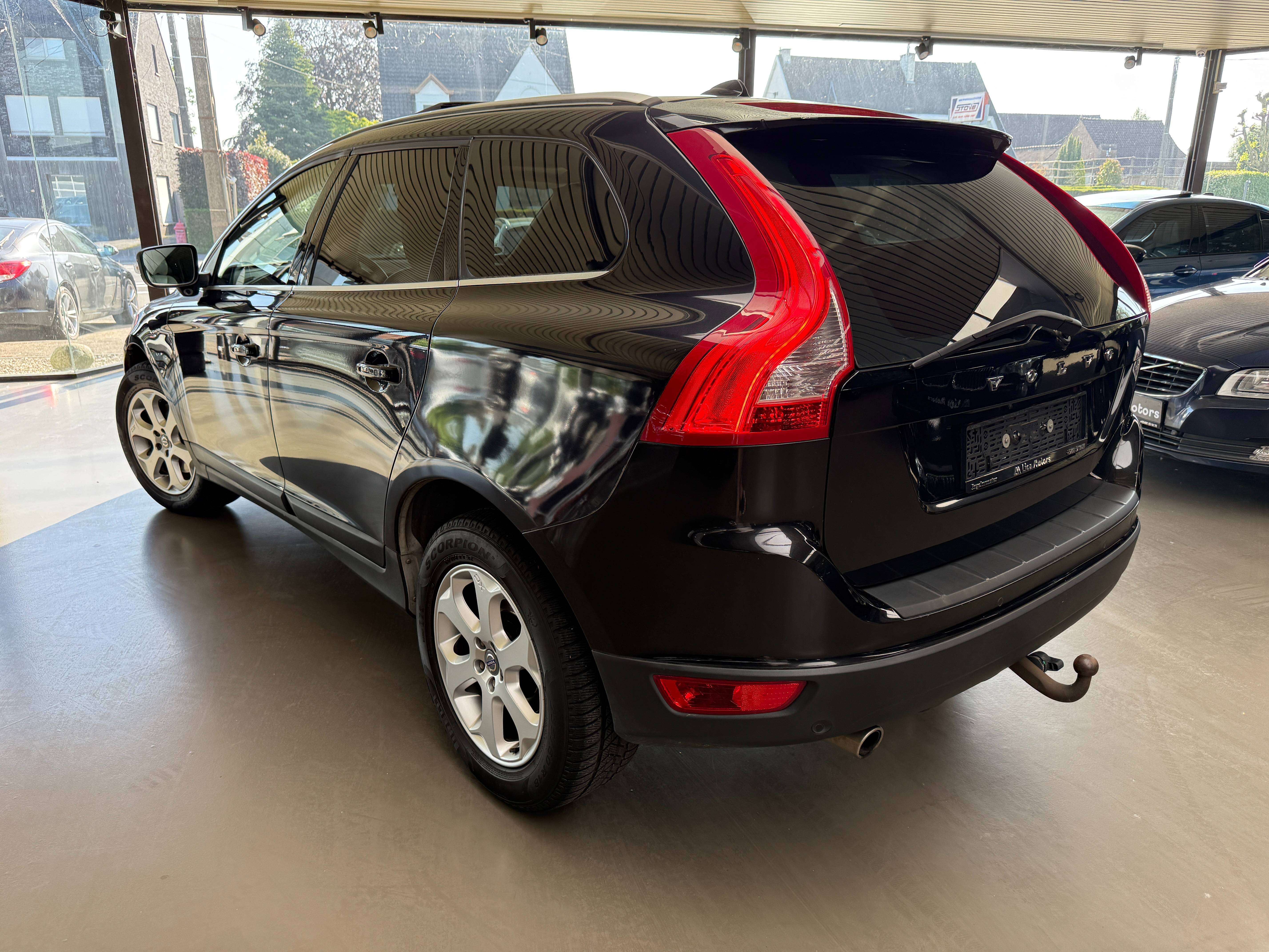 Volvo XC60 2.4 D5 AWD Summum Geartronic*Leder*Panodak*Navi* 215 pk* Trekhaak*FULL