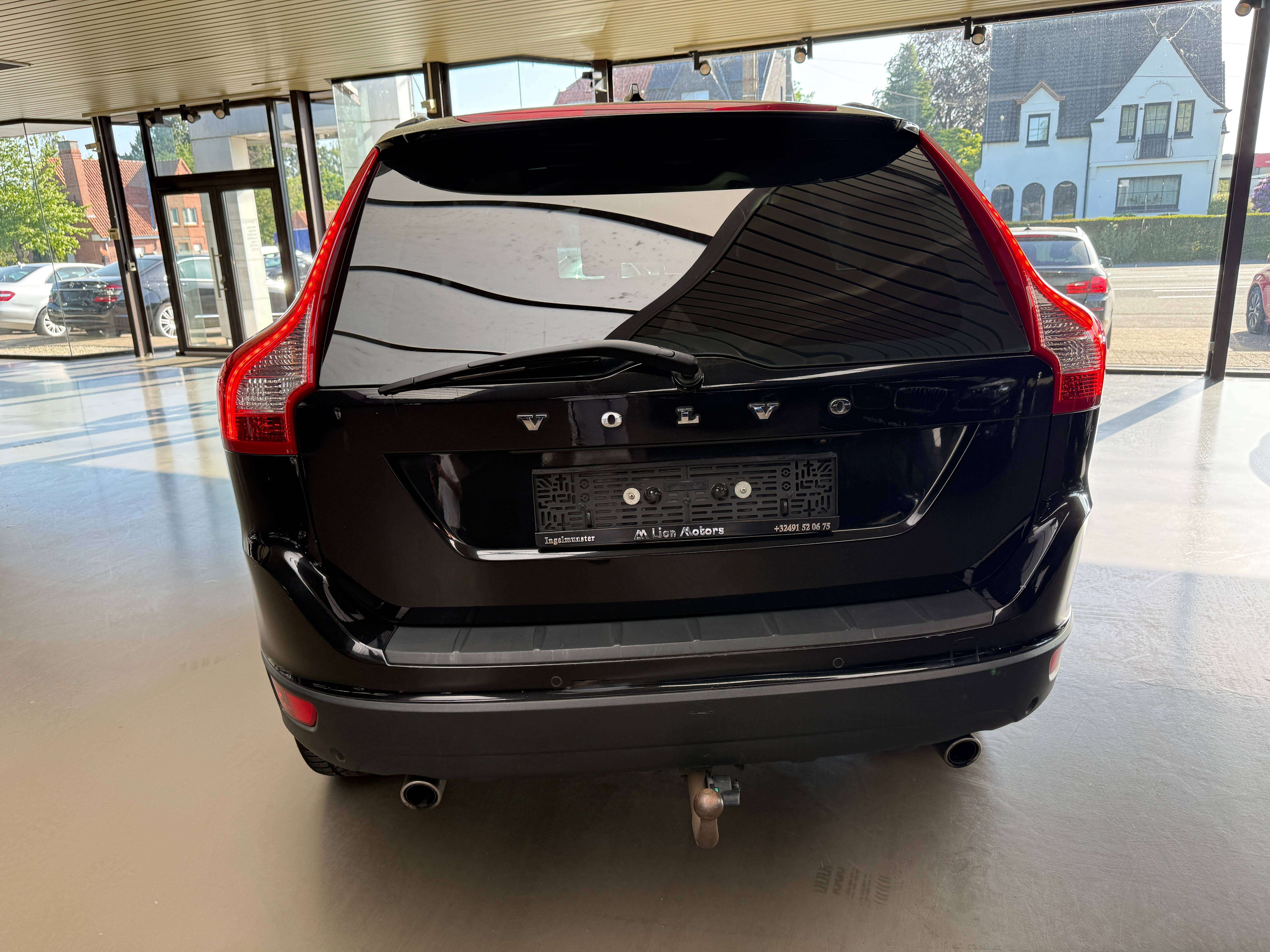 Volvo XC60 2.4 D5 AWD Summum Geartronic*Leder*Panodak*Navi* 215 pk* Trekhaak*FULL