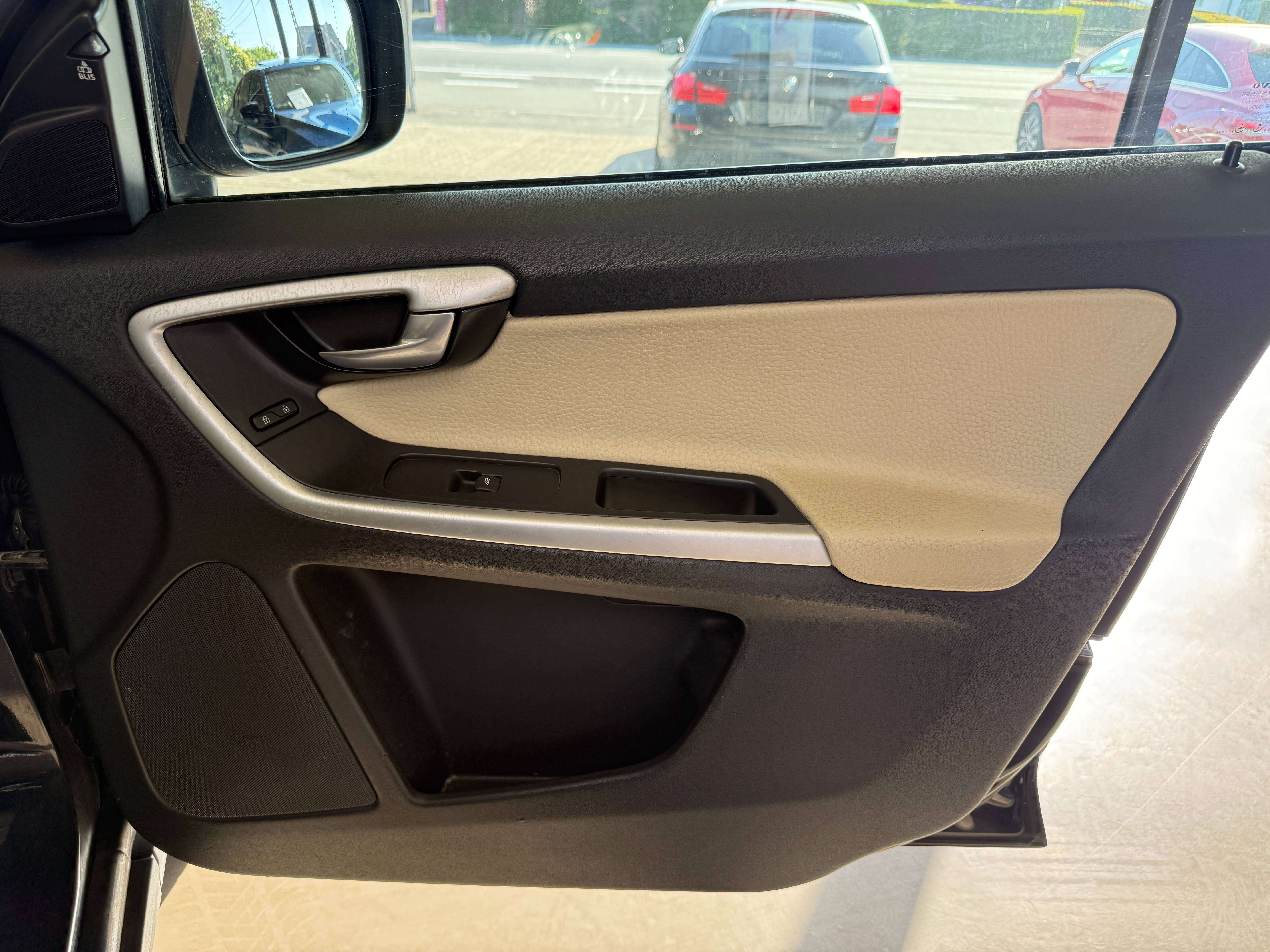 Volvo XC60 2.4 D5 AWD Summum Geartronic*Leder*Panodak*Navi* 215 pk* Trekhaak*FULL