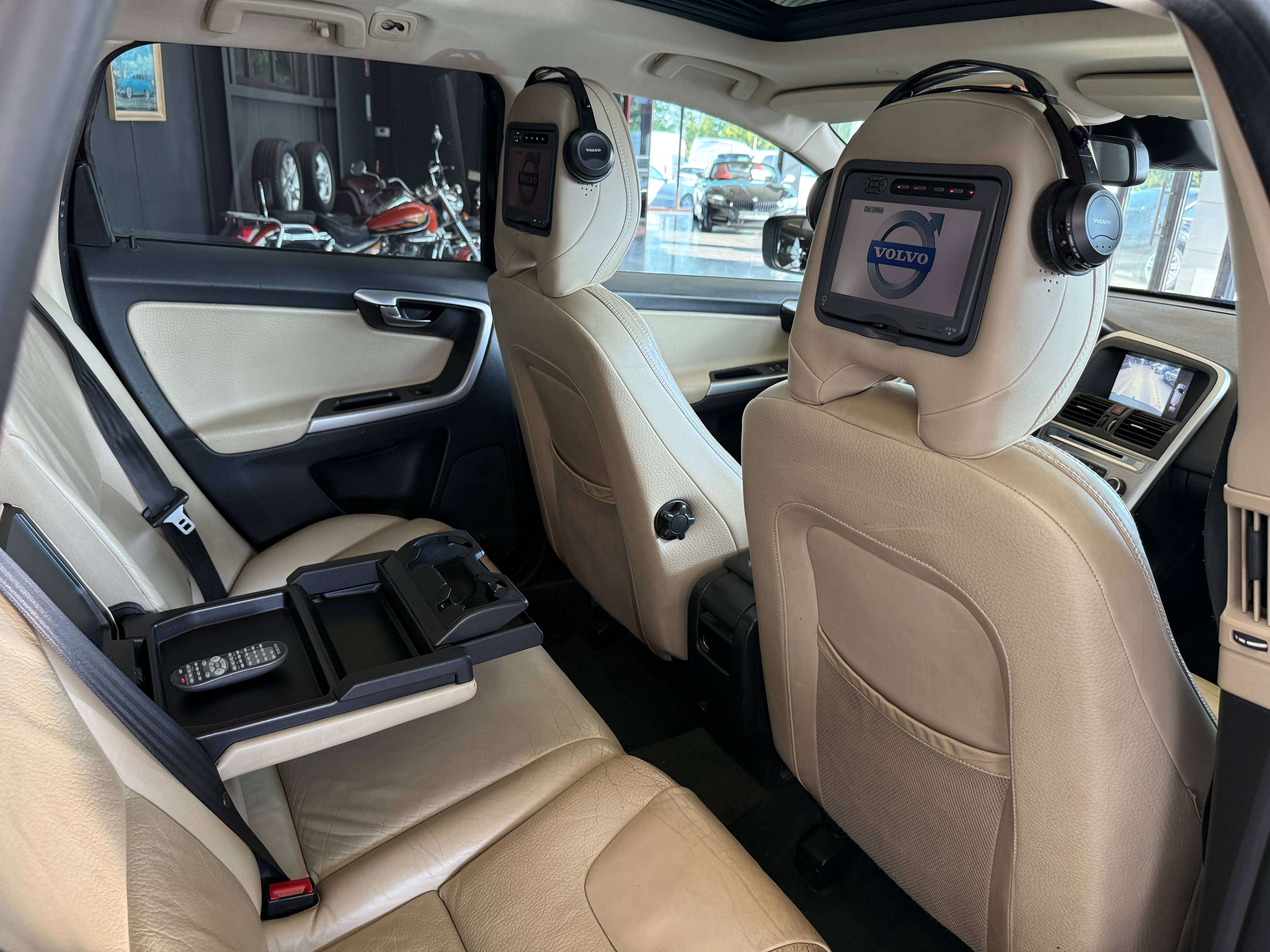 Volvo XC60 2.4 D5 AWD Summum Geartronic*Leder*Panodak*Navi* 215 pk* Trekhaak*FULL