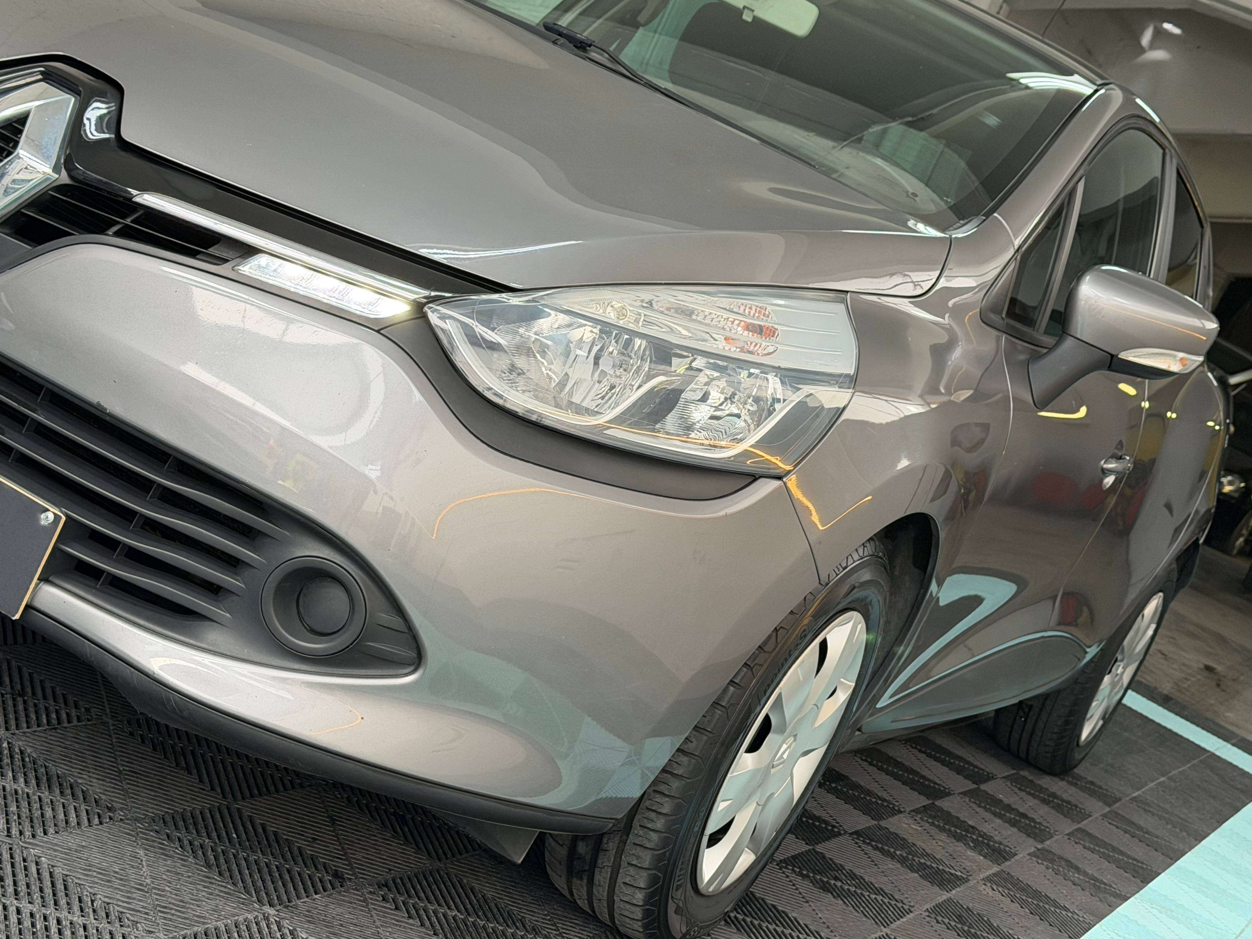 Renault Clio 1.2i Toit pano - Airco - Garantie 12mois