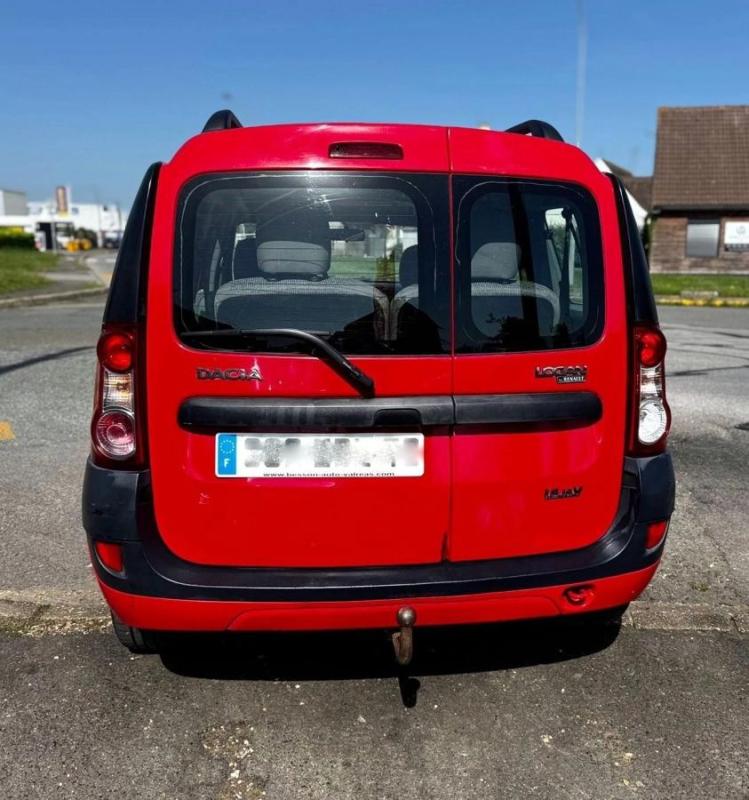 Dacia Logan MCV 1ERE MAIN 1.6i 7 places Lauréate CLIM CT OK