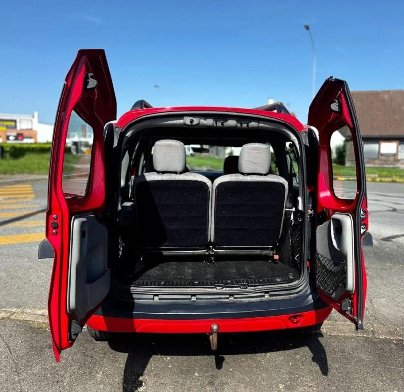 Dacia Logan MCV 1ERE MAIN 1.6i 7 places Lauréate CLIM CT OK