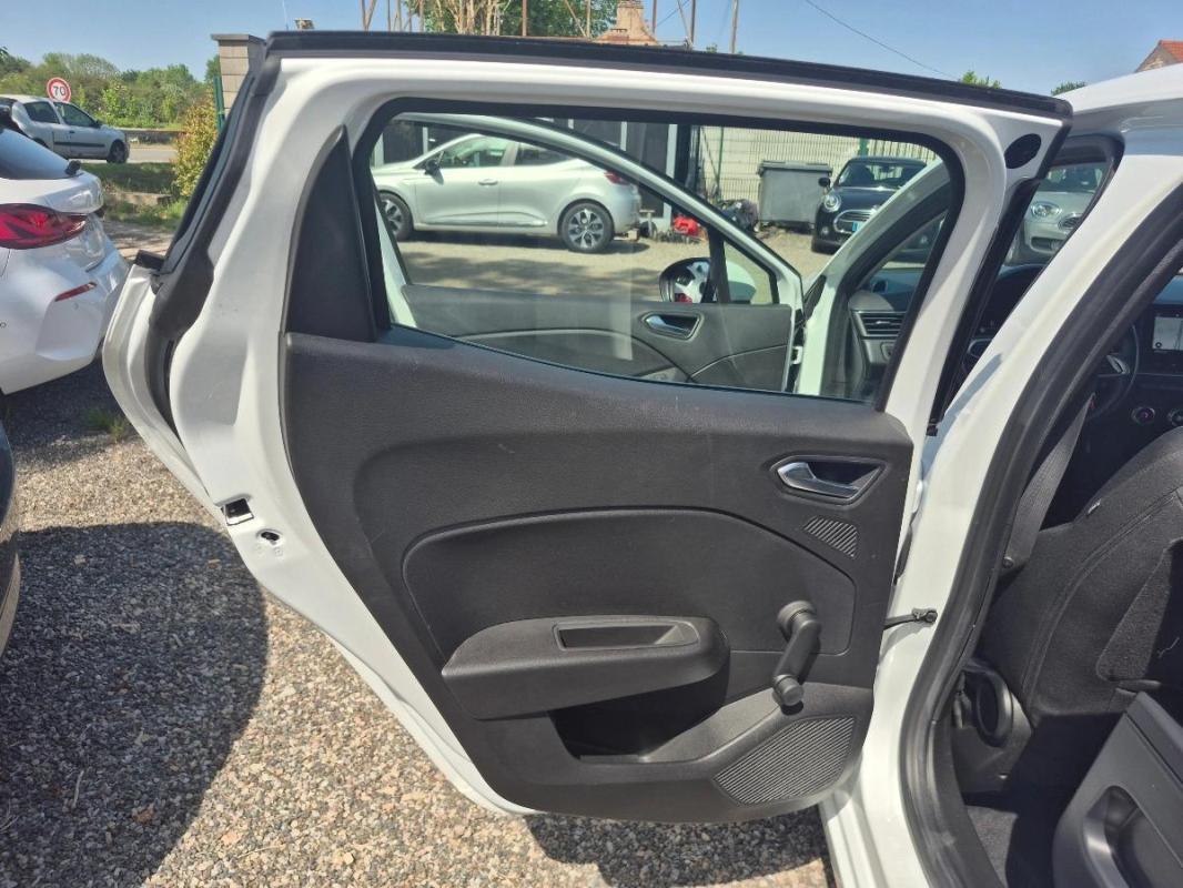 Renault Clio 1.6 E-TECH 140cv 90 HYBRID BUSINESS Sociétés 2 PL 9158 Hors Taxes