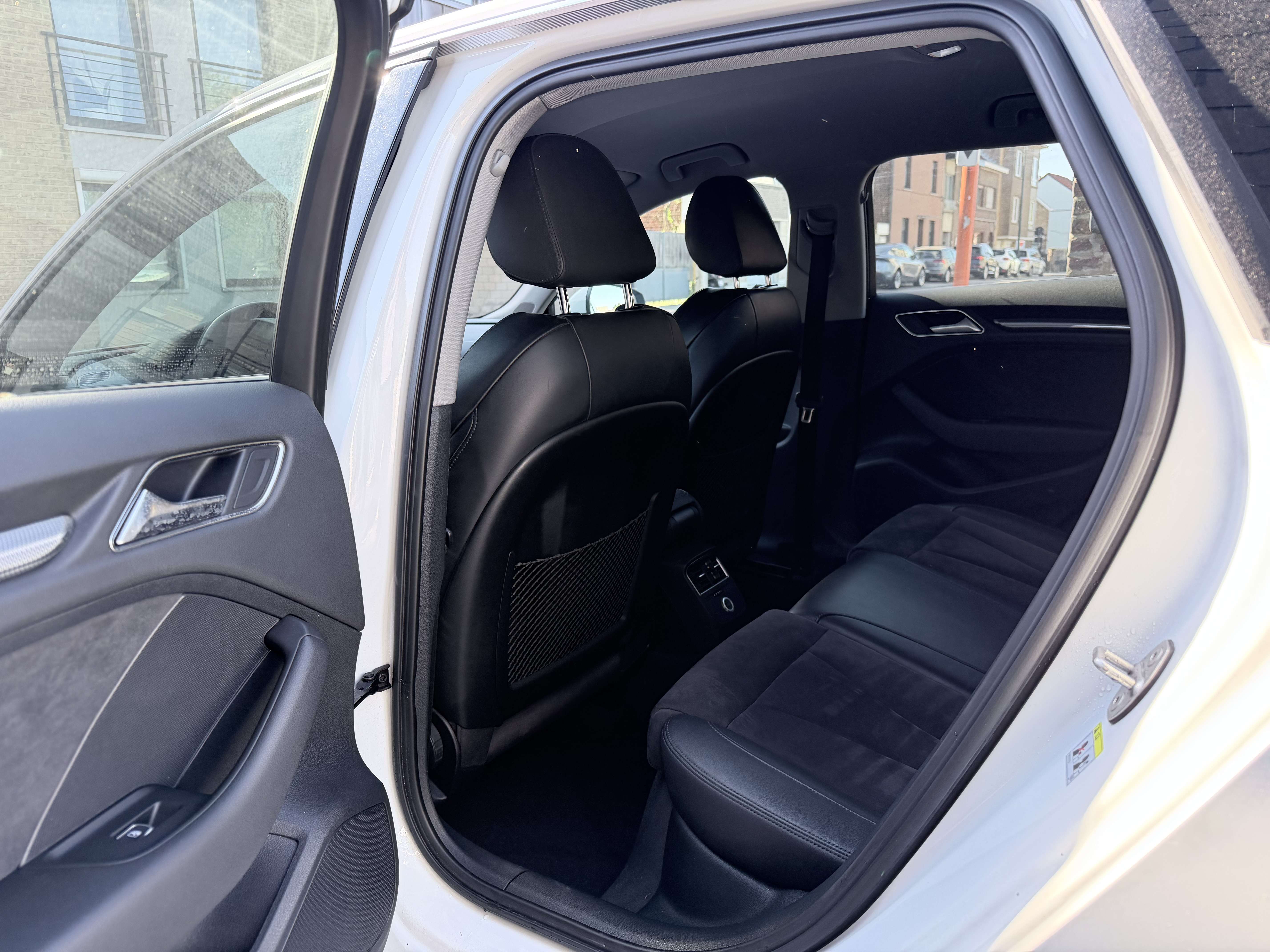 Audi A3 Sportback1.0 TFSI Design | Navi | Cruise Control | Alcantara