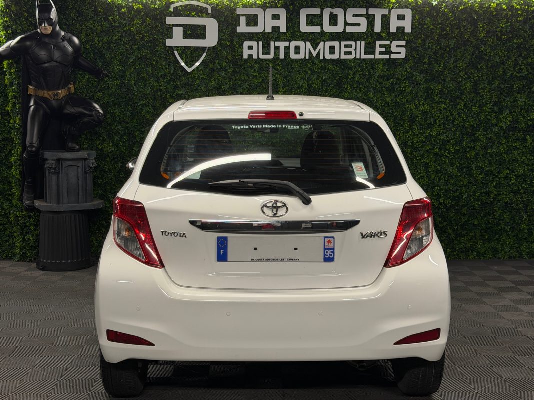 Toyota Yaris 3 III DYNAMIC 1.0 VVTi 69 Cv 5 PORTES / CRIT AIR 1 - GARANTIE AN