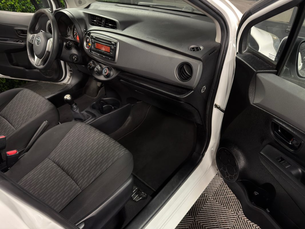 Toyota Yaris 3 III DYNAMIC 1.0 VVTi 69 Cv 5 PORTES / CRIT AIR 1 - GARANTIE AN