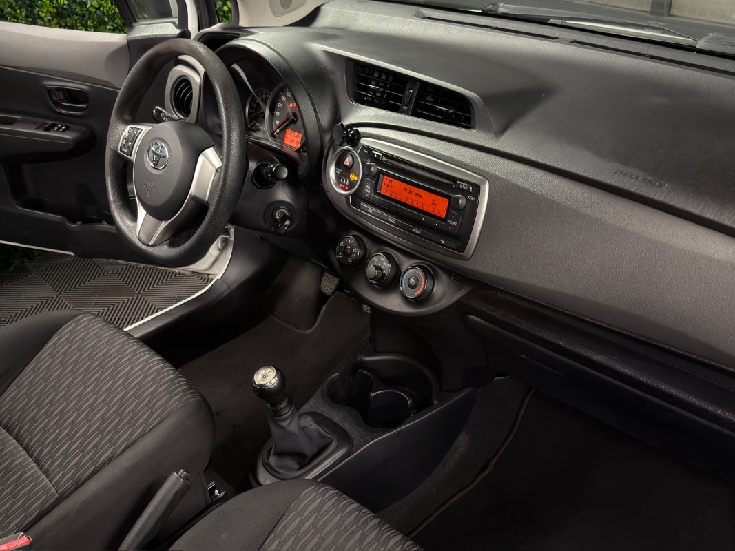 Toyota Yaris 3 III DYNAMIC 1.0 VVTi 69 Cv 5 PORTES / CRIT AIR 1 - GARANTIE AN