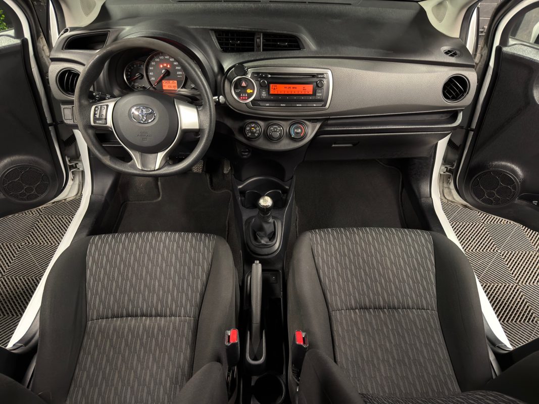 Toyota Yaris 3 III DYNAMIC 1.0 VVTi 69 Cv 5 PORTES / CRIT AIR 1 - GARANTIE AN