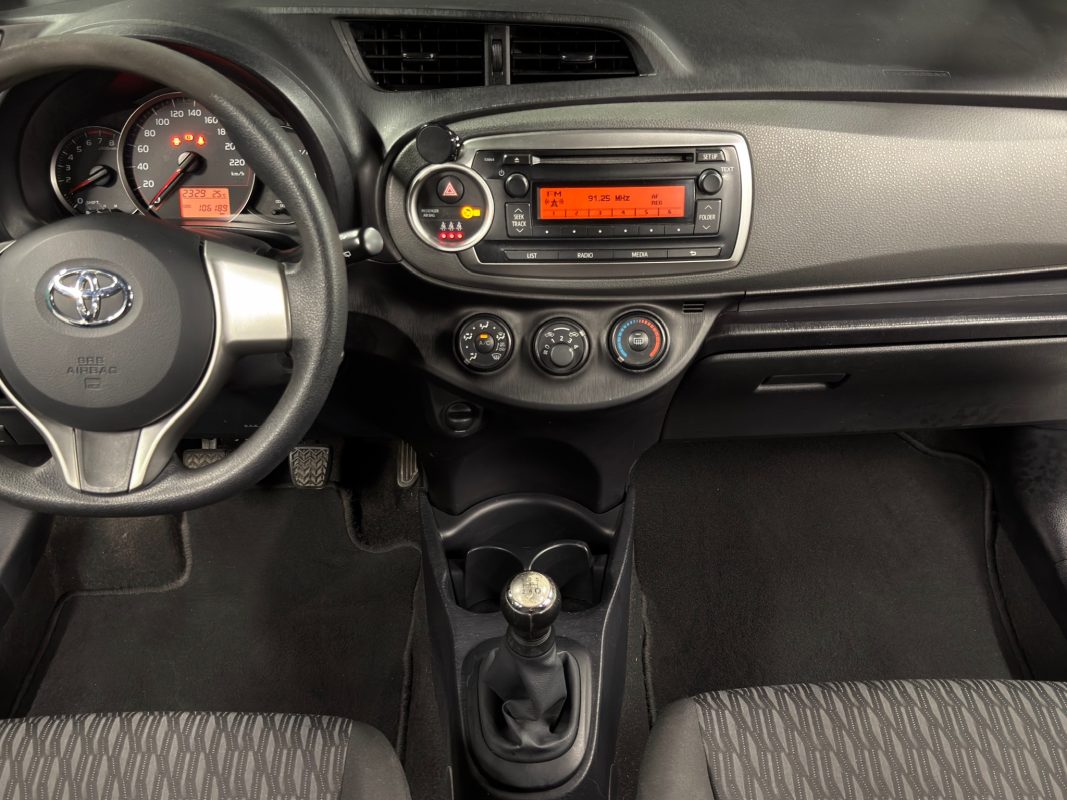 Toyota Yaris 3 III DYNAMIC 1.0 VVTi 69 Cv 5 PORTES / CRIT AIR 1 - GARANTIE AN