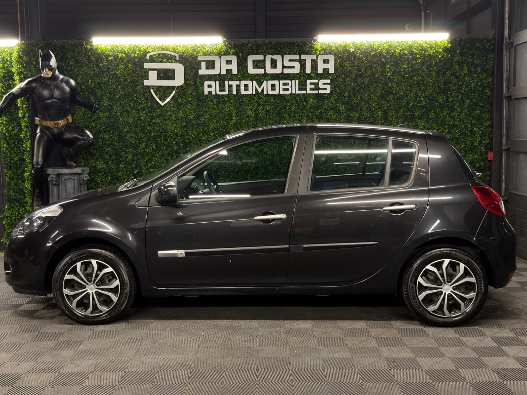 Renault Clio 3 III PHASE 2 1.2 75 Cv 5 Pts 1ERE MAIN ECRAN GPS BLUETOOTH CRIT AIR 1 - GARANTIE AN