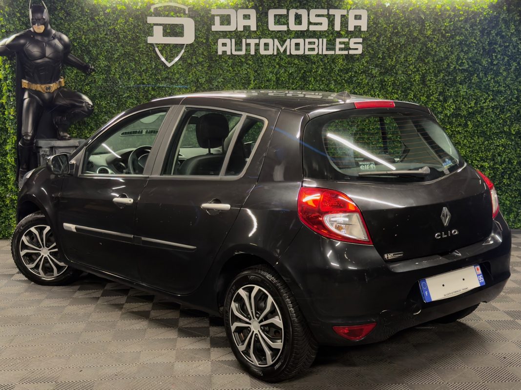 Renault Clio 3 III PHASE 2 1.2 75 Cv 5 Pts 1ERE MAIN ECRAN GPS BLUETOOTH CRIT AIR 1 - GARANTIE AN