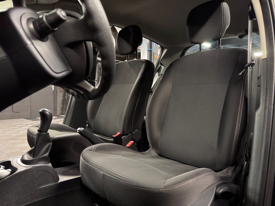 Renault Clio 3 III PHASE 2 1.2 75 Cv 5 Pts 1ERE MAIN ECRAN GPS BLUETOOTH CRIT AIR 1 - GARANTIE AN
