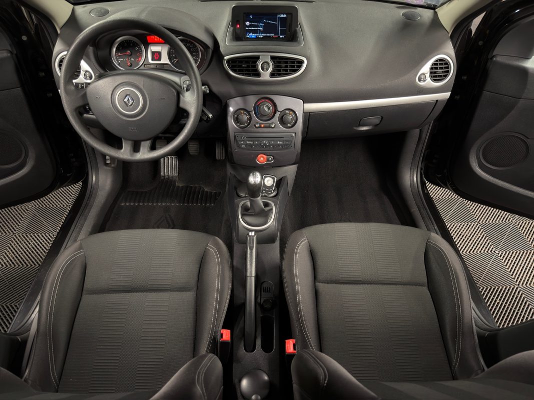 Renault Clio 3 III PHASE 2 1.2 75 Cv 5 Pts 1ERE MAIN ECRAN GPS BLUETOOTH CRIT AIR 1 - GARANTIE AN