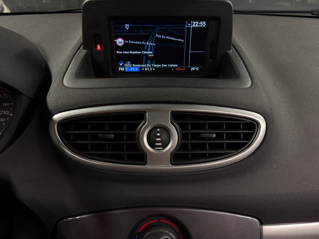 Renault Clio 3 III PHASE 2 1.2 75 Cv 5 Pts 1ERE MAIN ECRAN GPS BLUETOOTH CRIT AIR 1 - GARANTIE AN