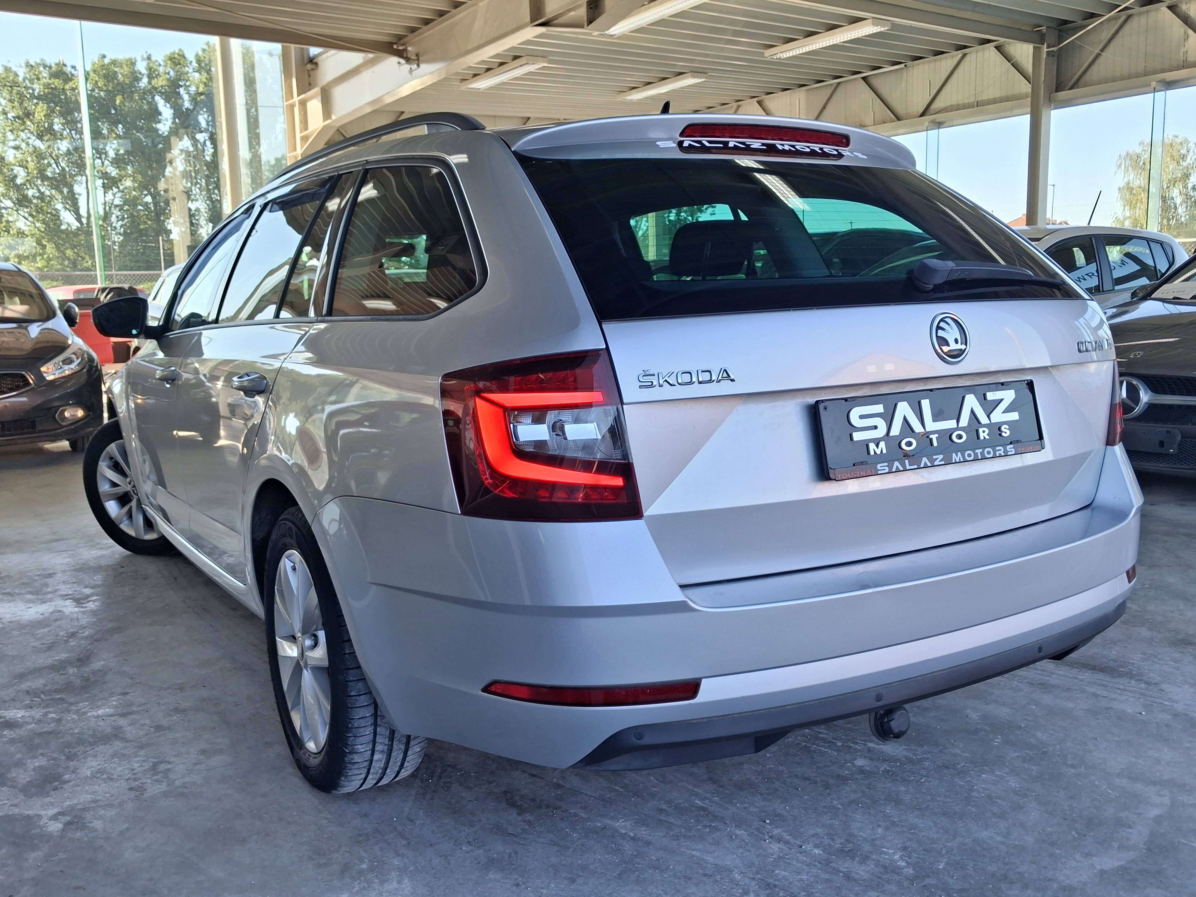 Skoda Octavia Octavia SW 1.0 TSI Ambition (EU6.2)/NAVI/ATTELAGE/CARPLAY/GARANTIE