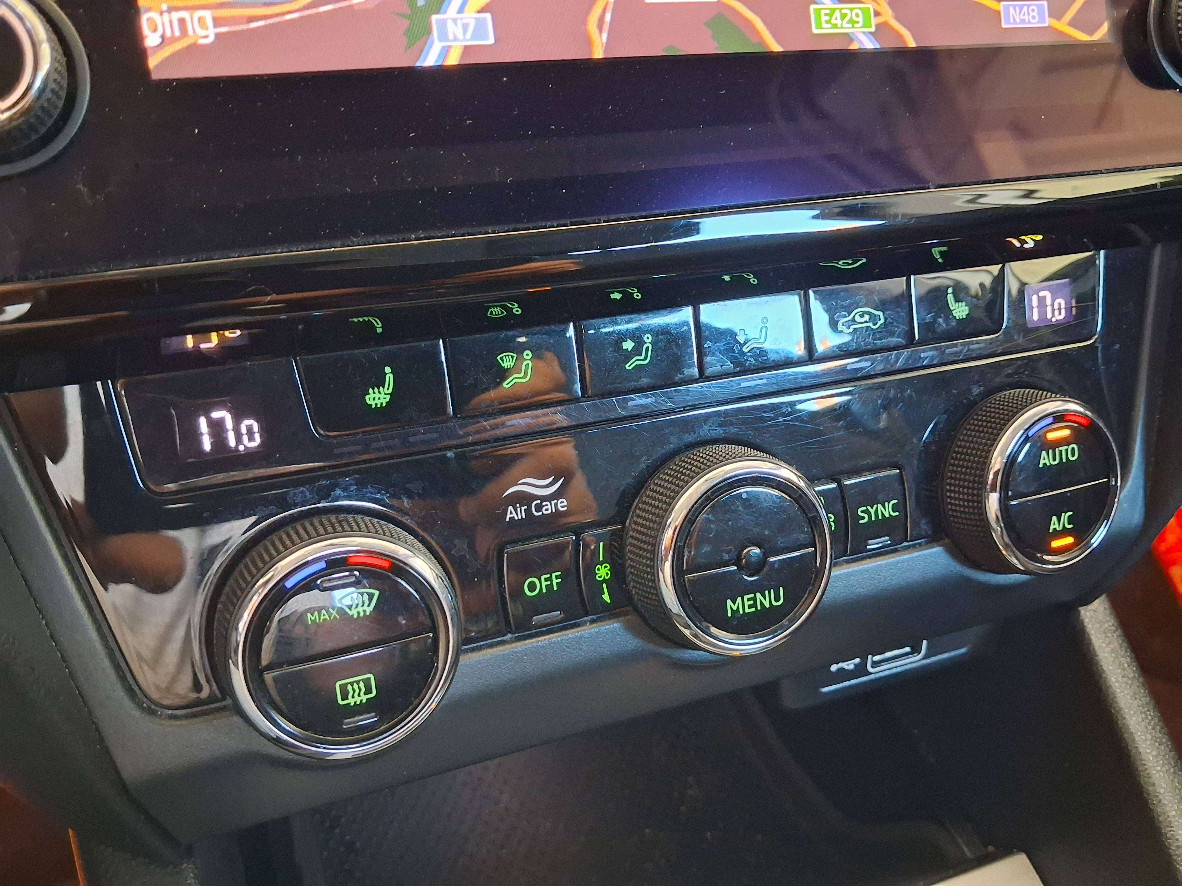 Skoda Octavia Octavia SW 1.0 TSI Ambition (EU6.2)/NAVI/ATTELAGE/CARPLAY/GARANTIE