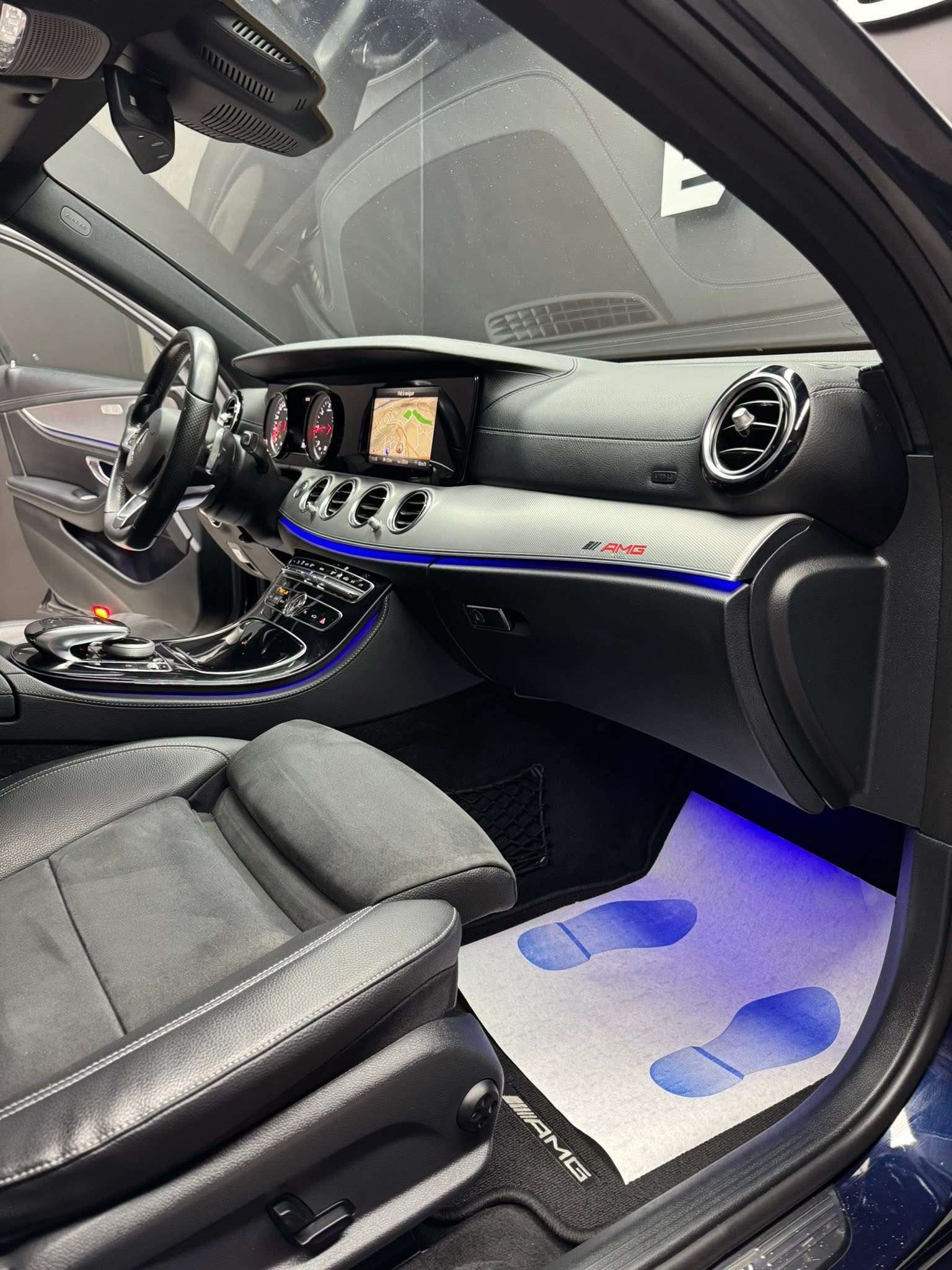 Mercedes-Benz E 200 E 200 d Pack AMG **12 mois de garantie**