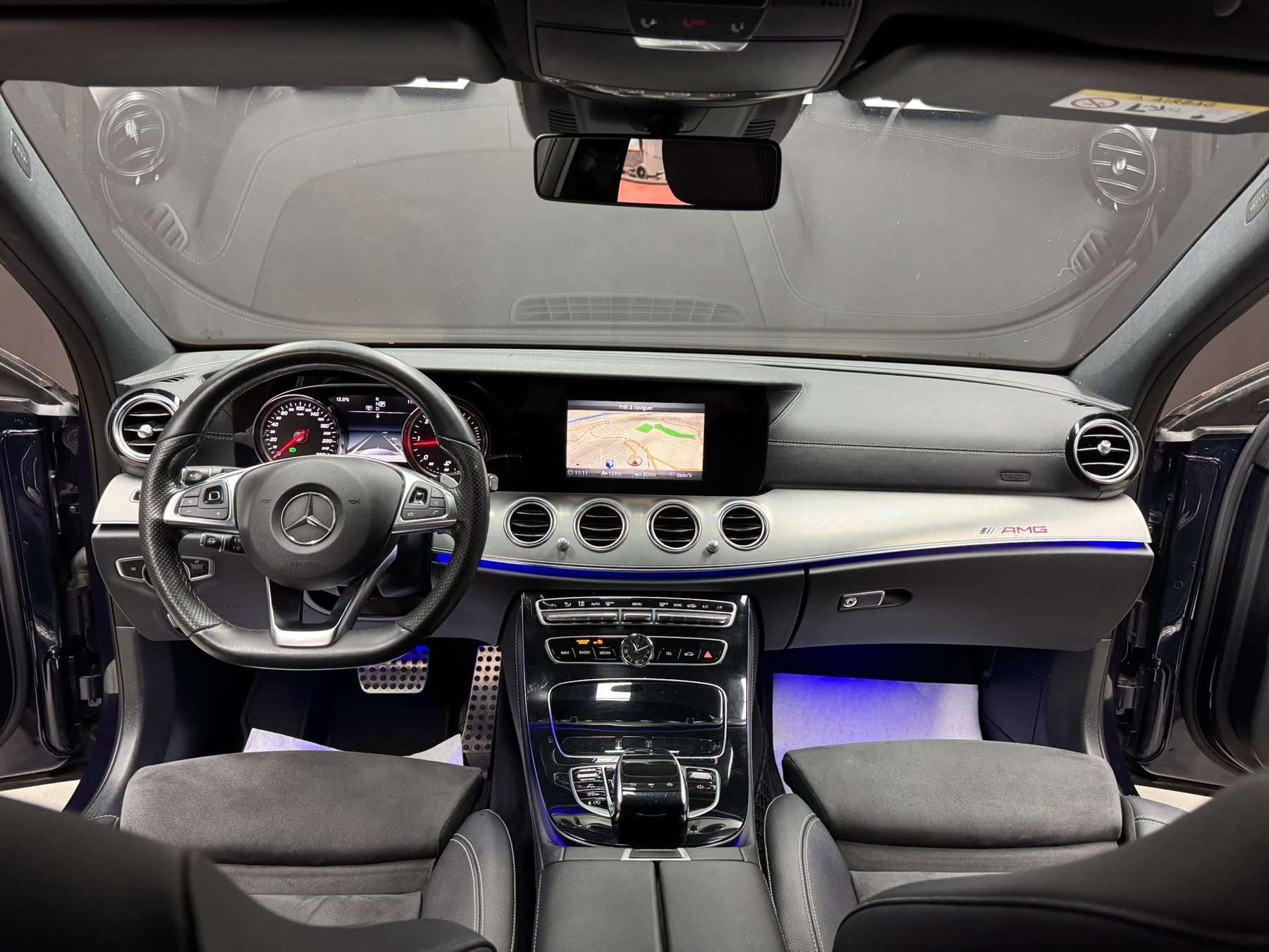 Mercedes-Benz E 200 E 200 d Pack AMG **12 mois de garantie**