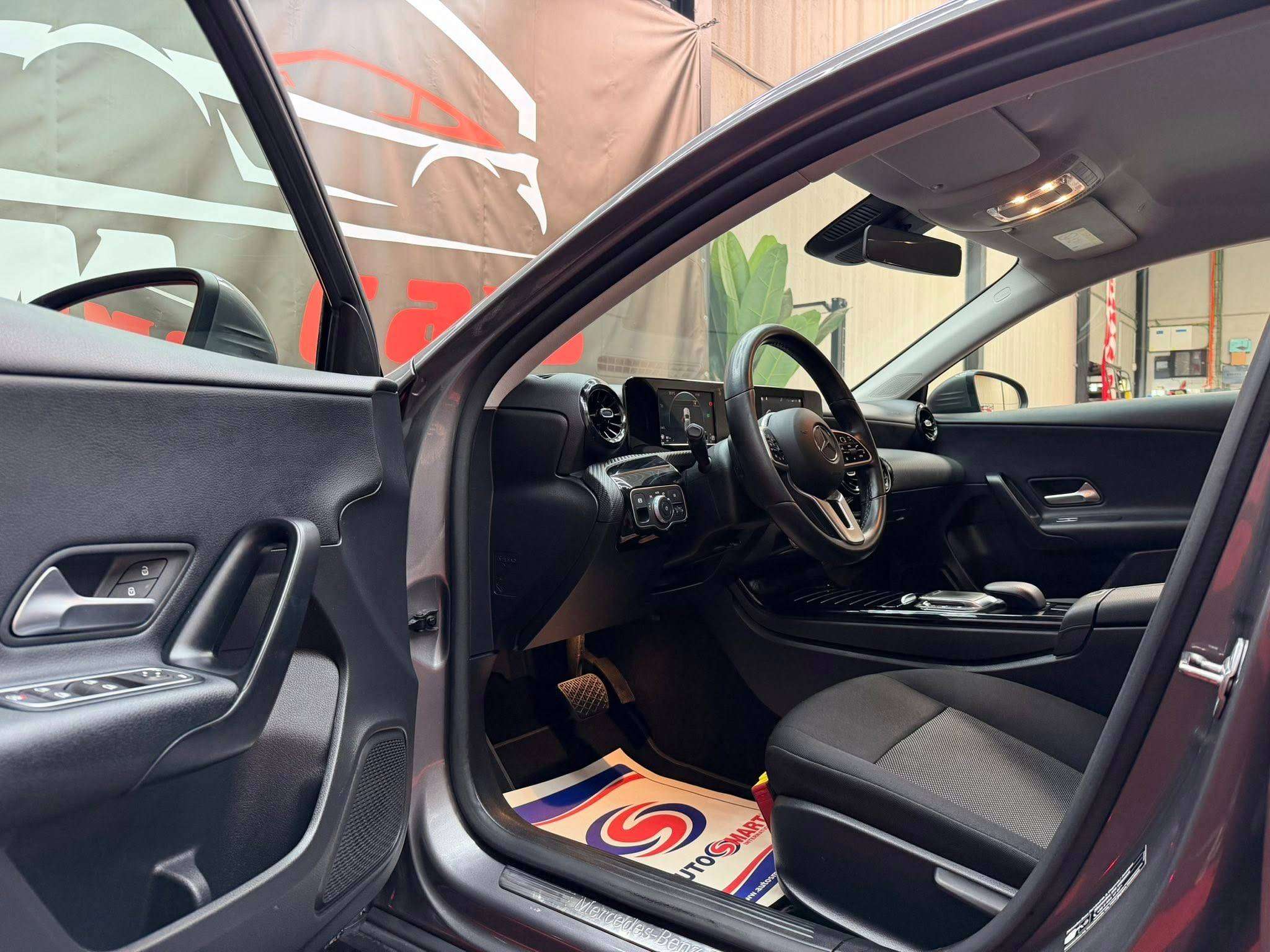Mercedes-Benz A 180 A 180 d Business Line