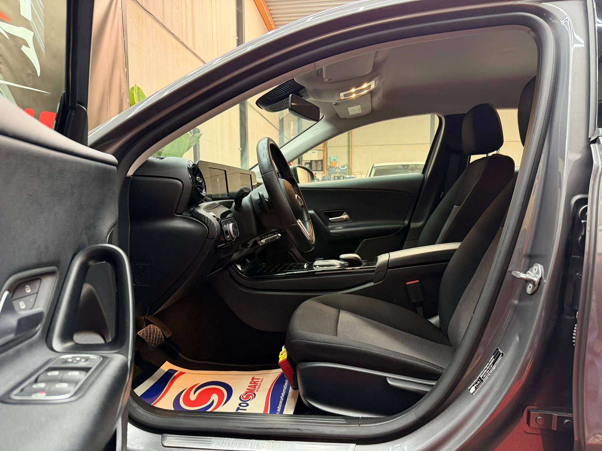 Mercedes-Benz A 180 A 180 d Business Line