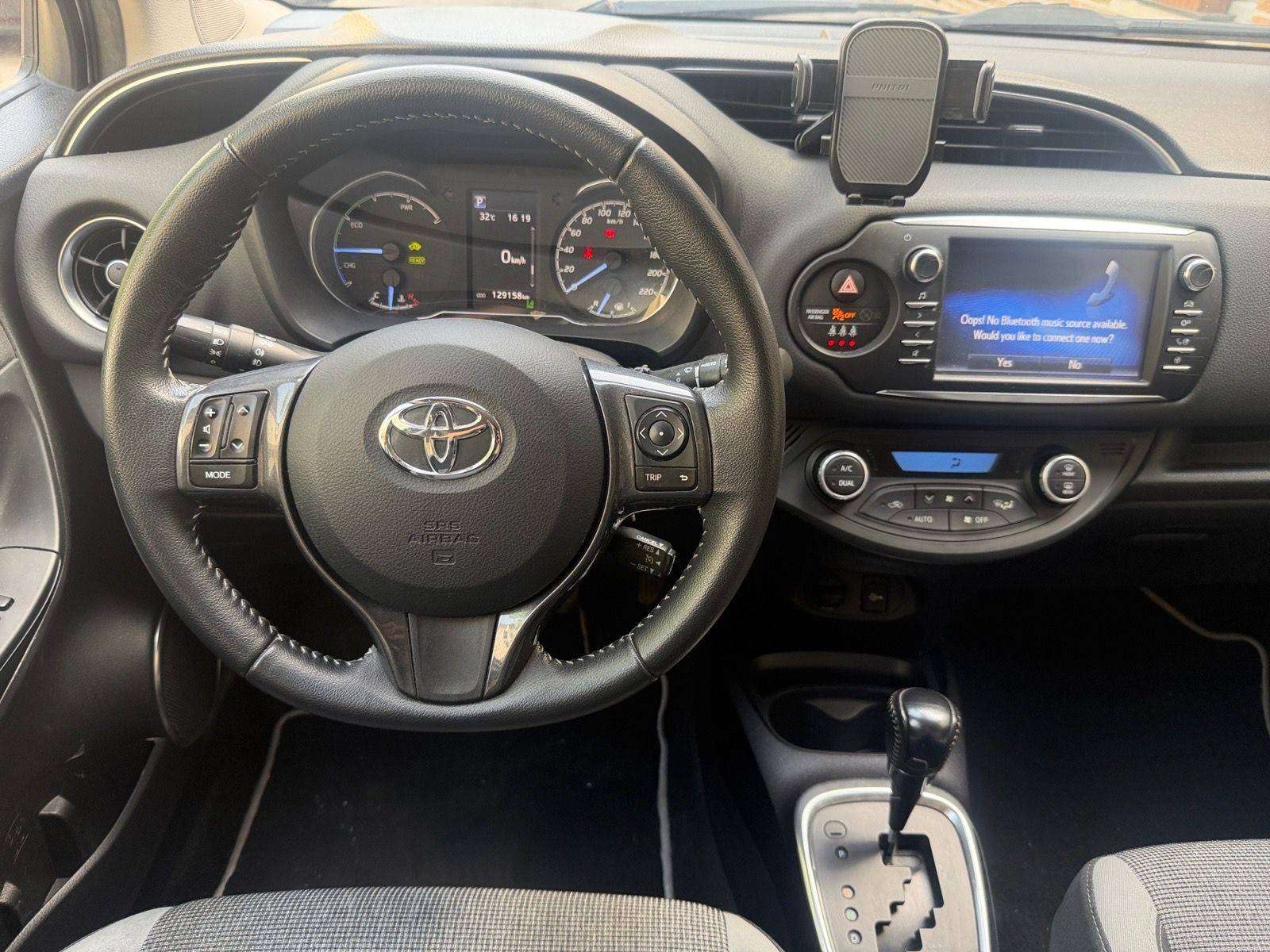 Toyota Yaris Yaris 1.5i Dual VVT-iE Connect CVT/ GARANTIE 12 MOIS