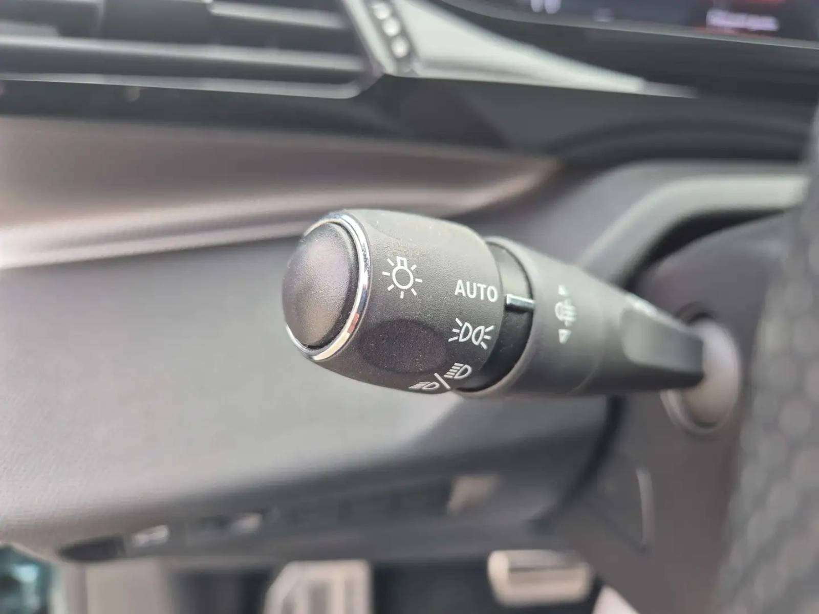 Peugeot 308 SW 1.5 BlueHDi GT// CARPLAY/CAMERA/GPS/GARANTIE