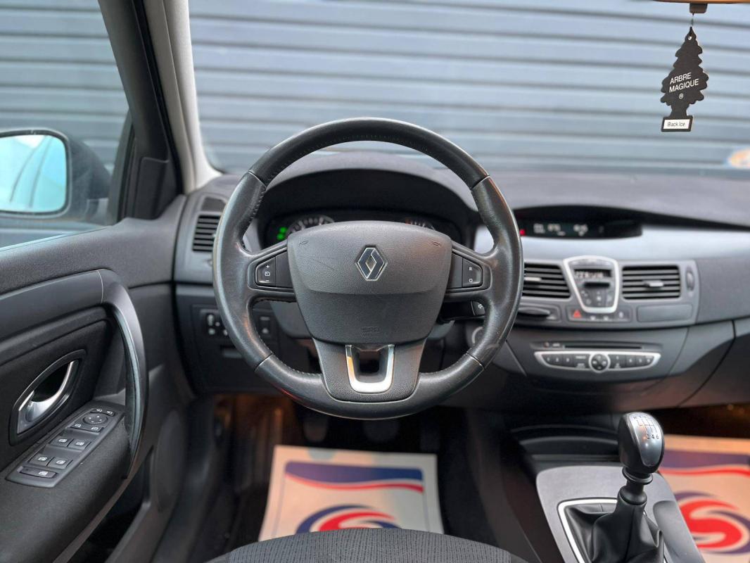 Renault Laguna II (B74) 2.0 dCi 150ch Expression