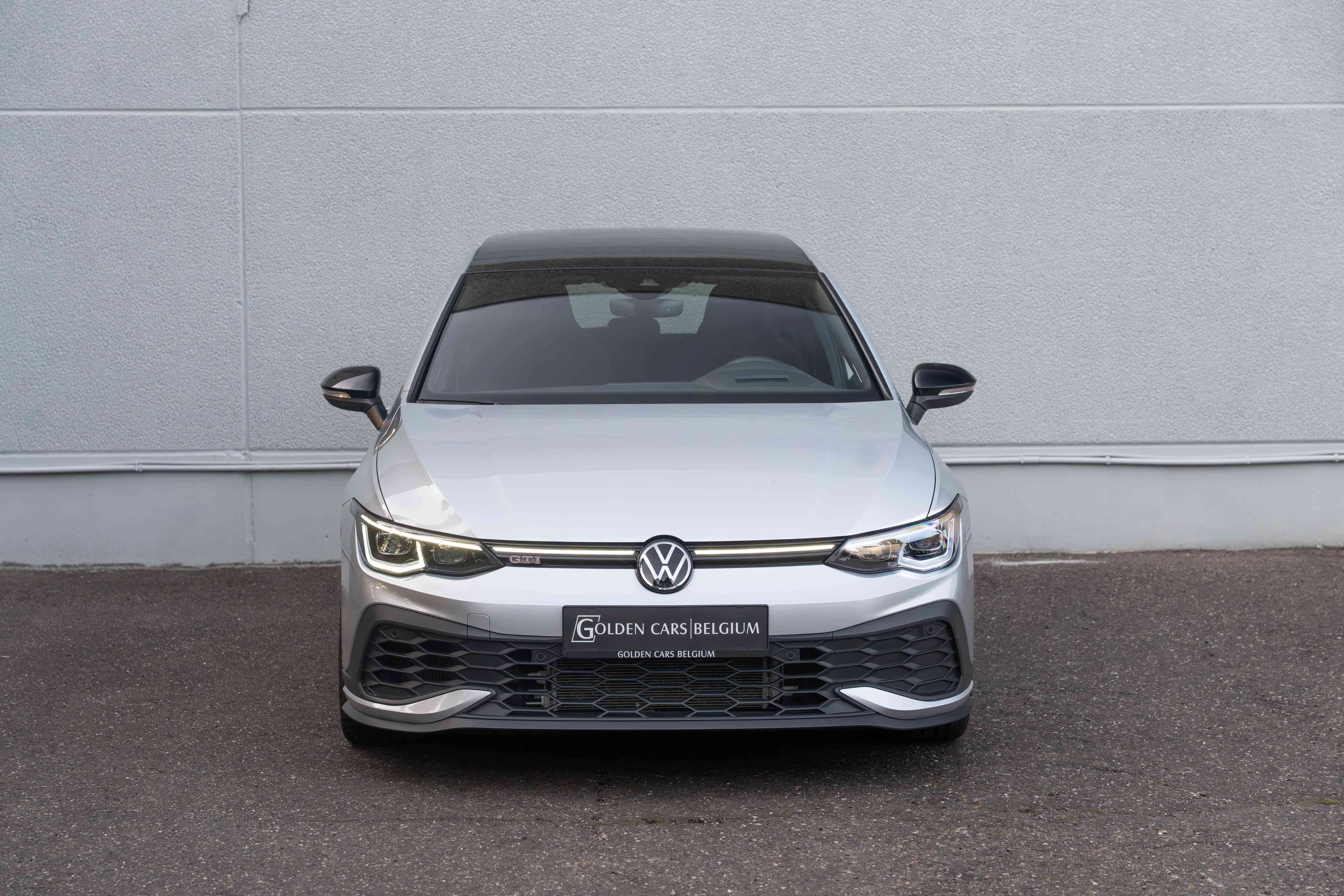 Volkswagen Golf GTI Clubsport DSG/PANO/IQLIGHTS/AKRAPOVIC/19"/H&K/ACC/CAMERA