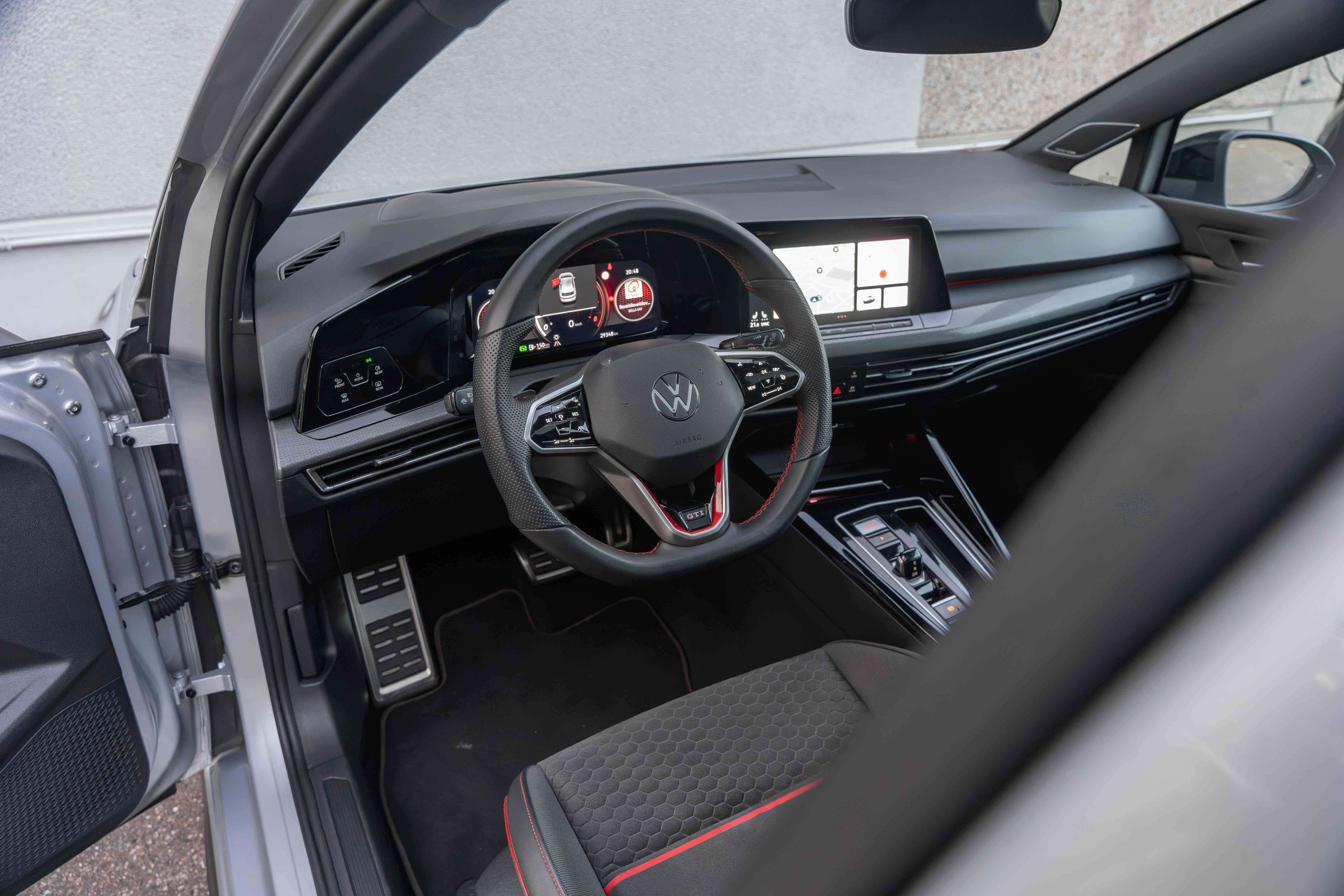 Volkswagen Golf GTI Clubsport DSG/PANO/IQLIGHTS/AKRAPOVIC/19"/H&K/ACC/CAMERA
