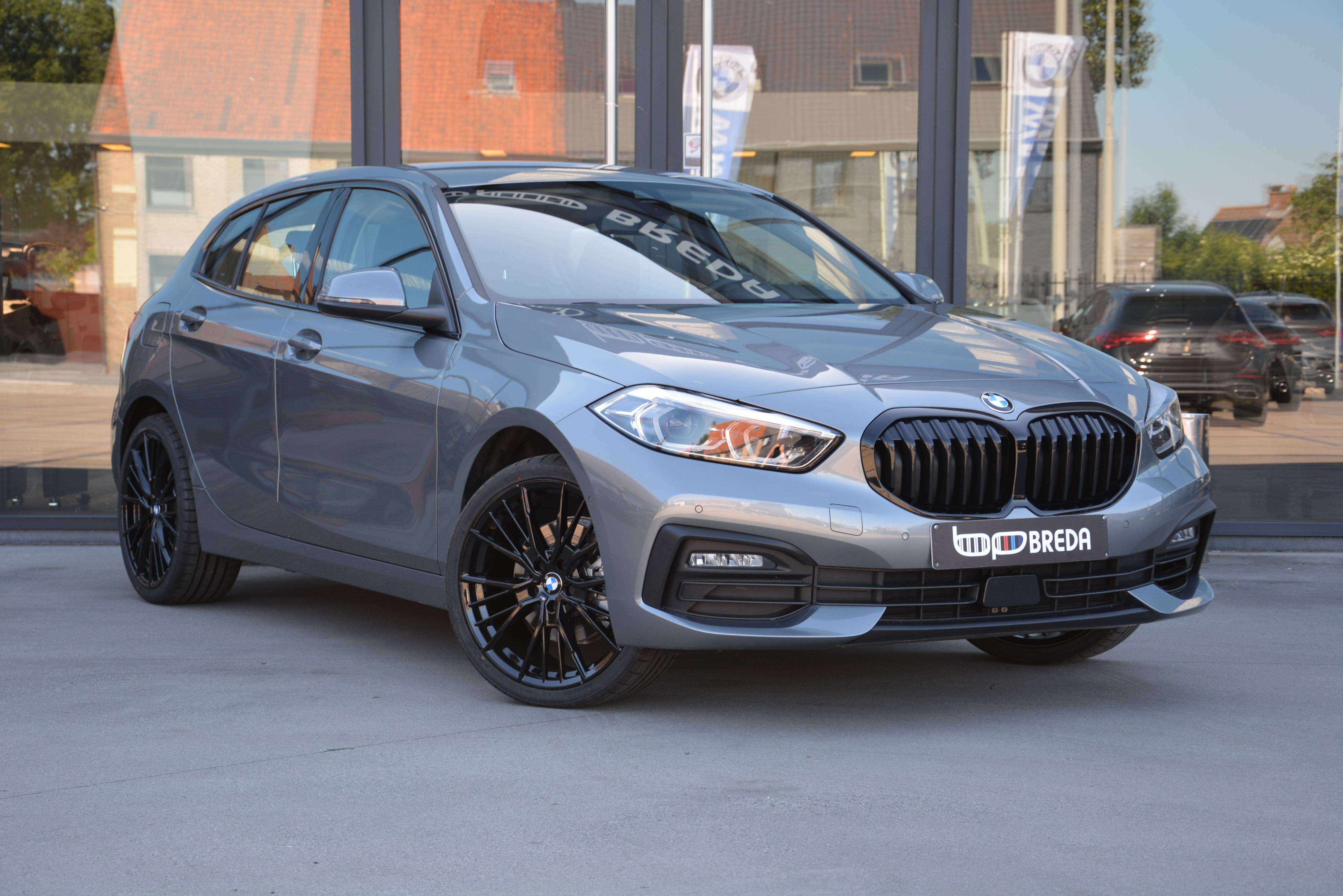 BMW 116 i / Cam/ LED/ Cruise Control/ Navi/ Carplay/ Alu17