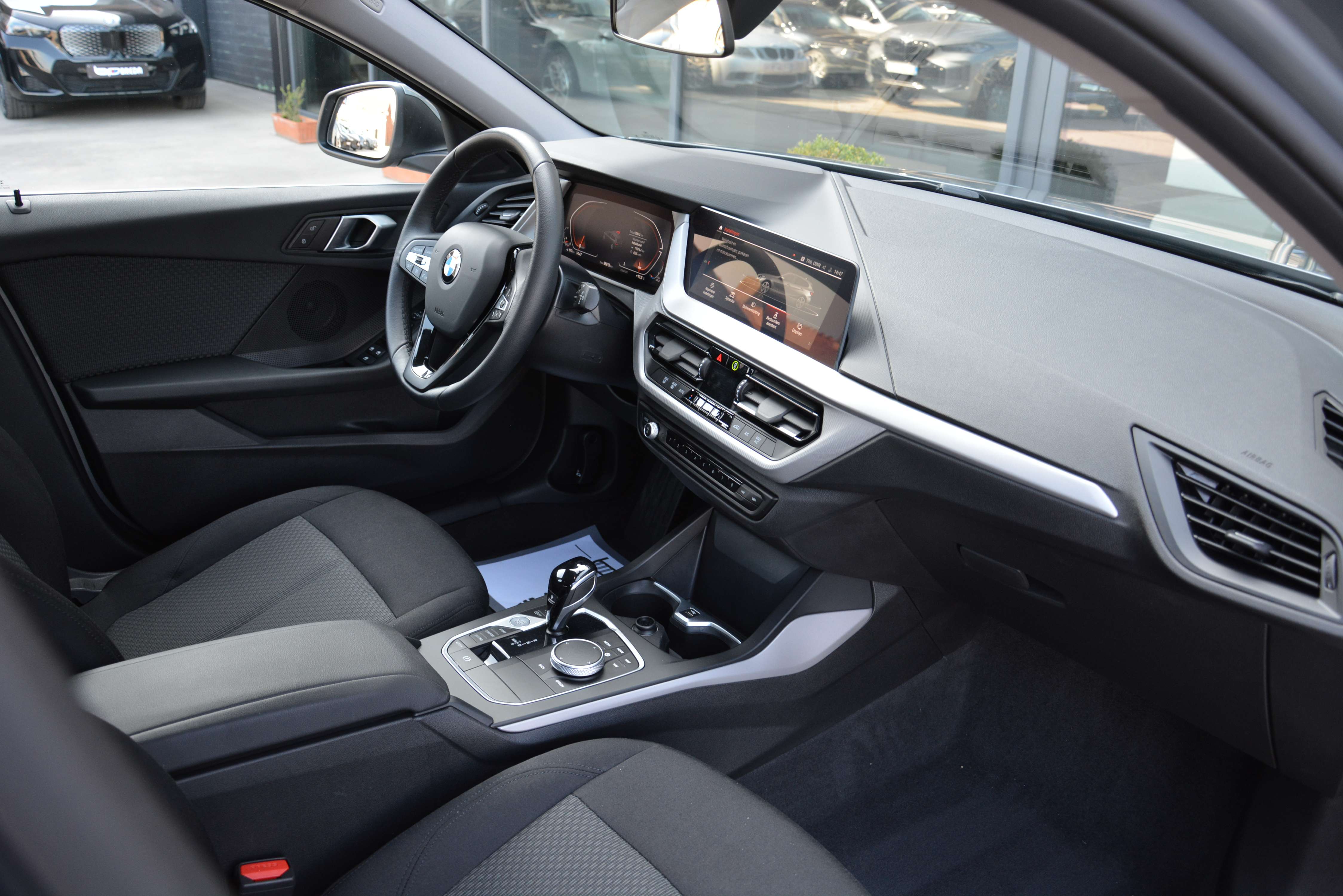 BMW 116 i / Cam/ LED/ Cruise Control/ Navi/ Carplay/ Alu17