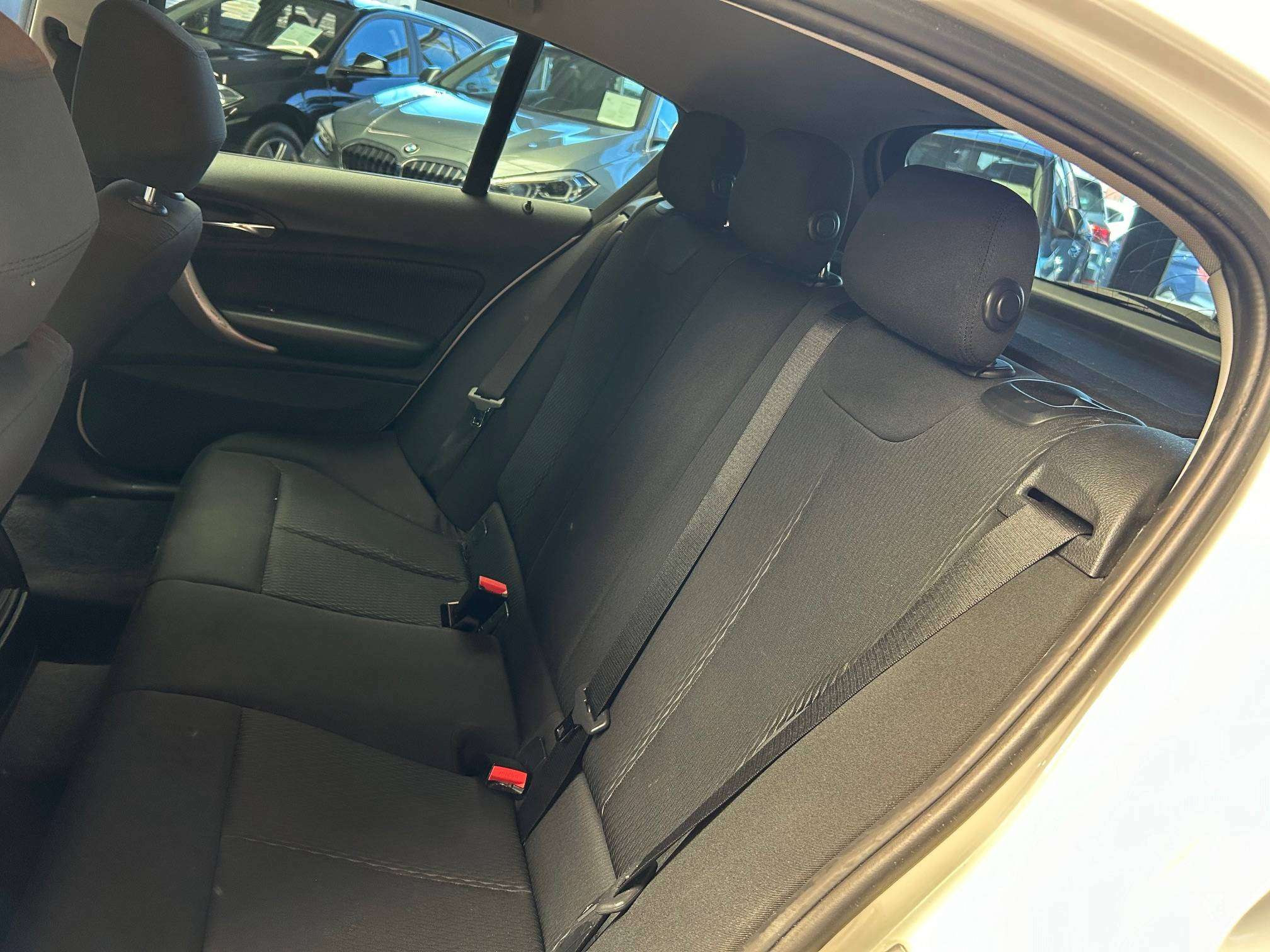 BMW 116 i Hatch Alu16"/Gps/Bt/Airco *1j garantie*