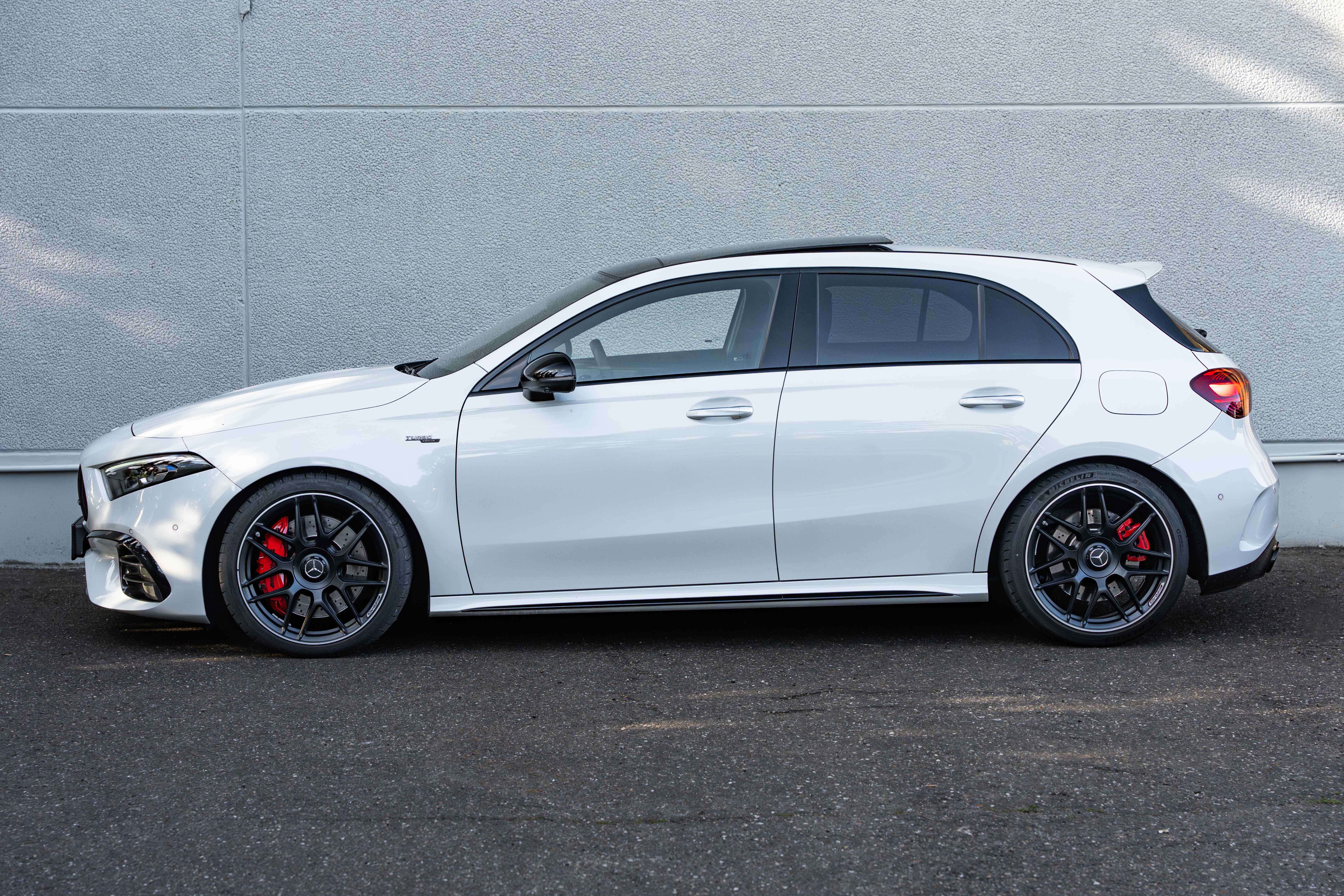 Mercedes-Benz A 45 AMG S 4M+ MULTIBEAM/FACELIFT/PANO/BURMESTER/19"/HUD/360°/MEMORY/AMBIENTE/KEYLESS